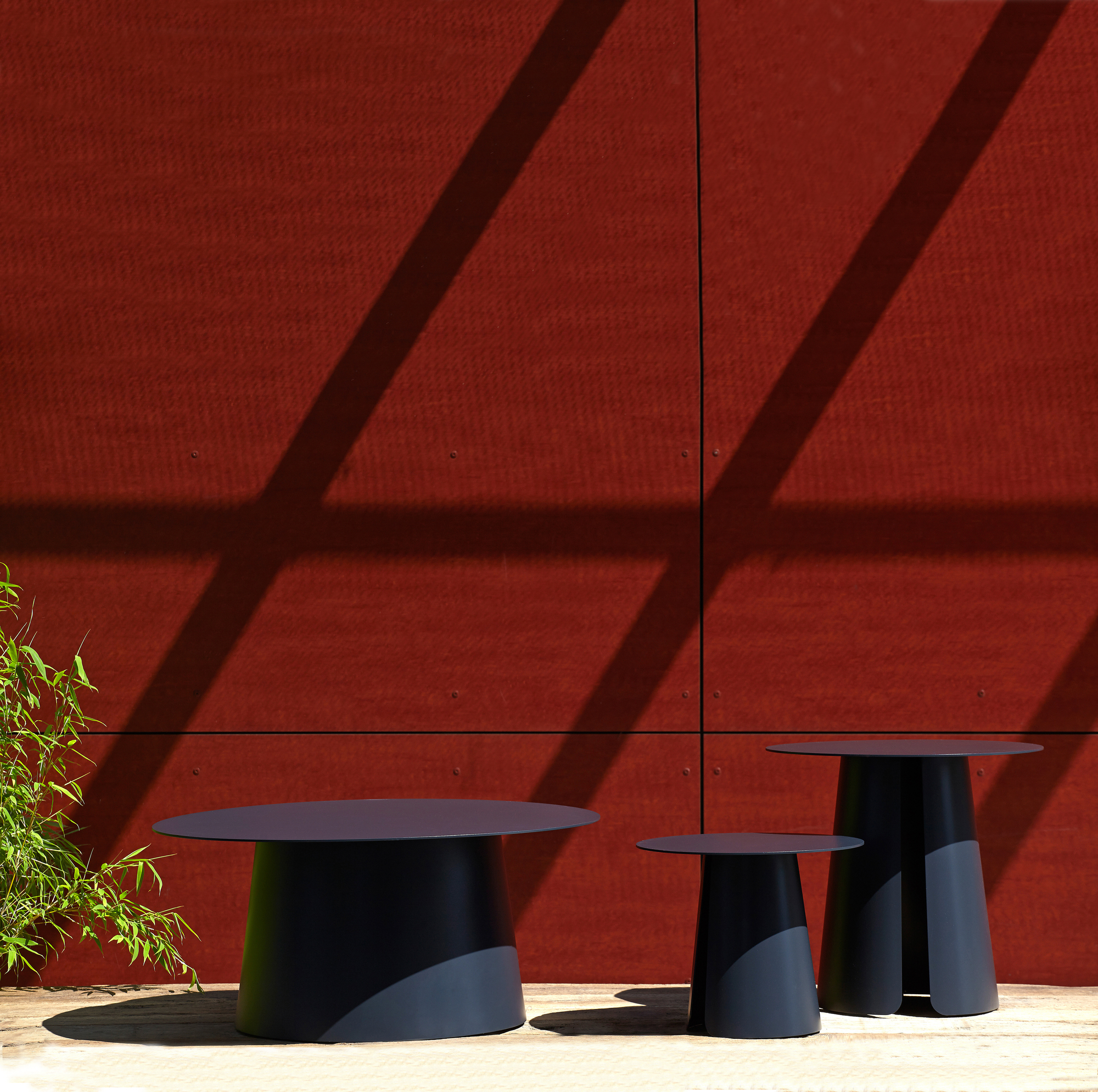 Feel Side Table Black Ø40 Jan Kurtz
