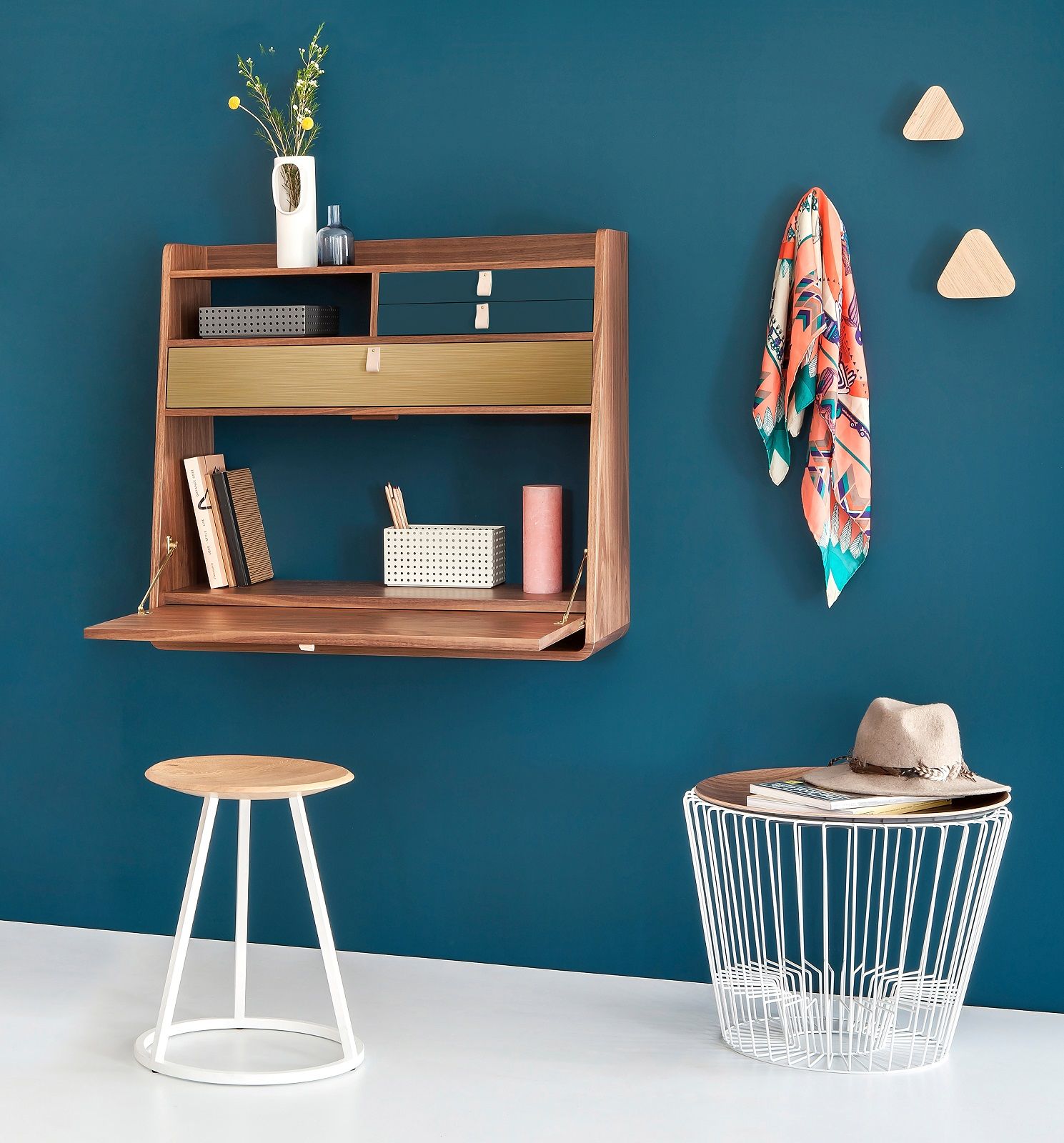 Gaston Wall Secretary 80 Hartô