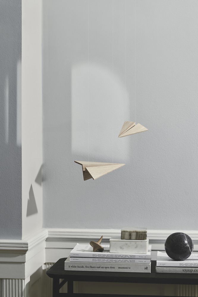 Maverick Paperplane Wooden figure Boyhood large Oak smoked SINGLE PIECES