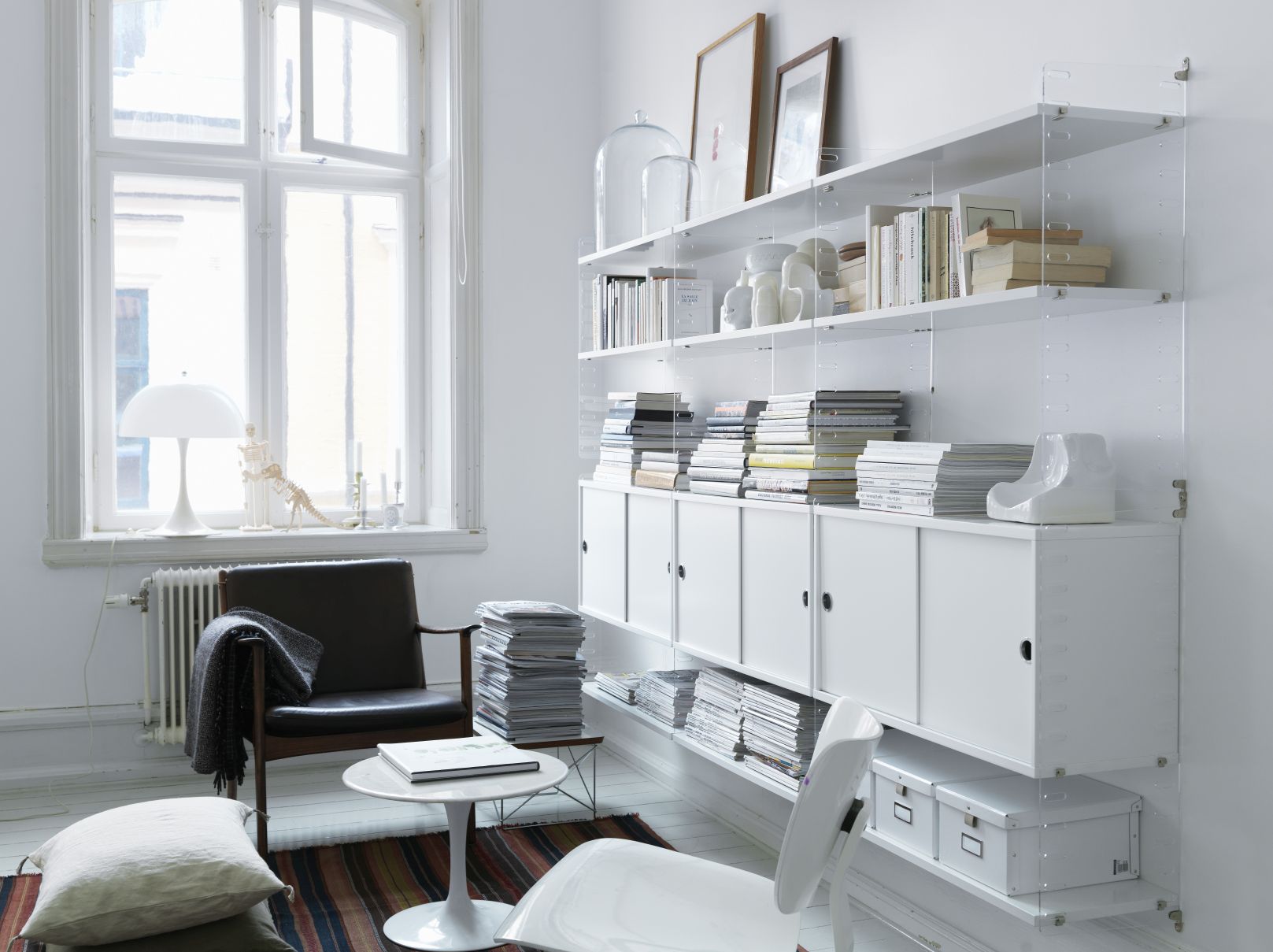 Single Piece Wardrobe Unit with Sliding Doors String Furniture