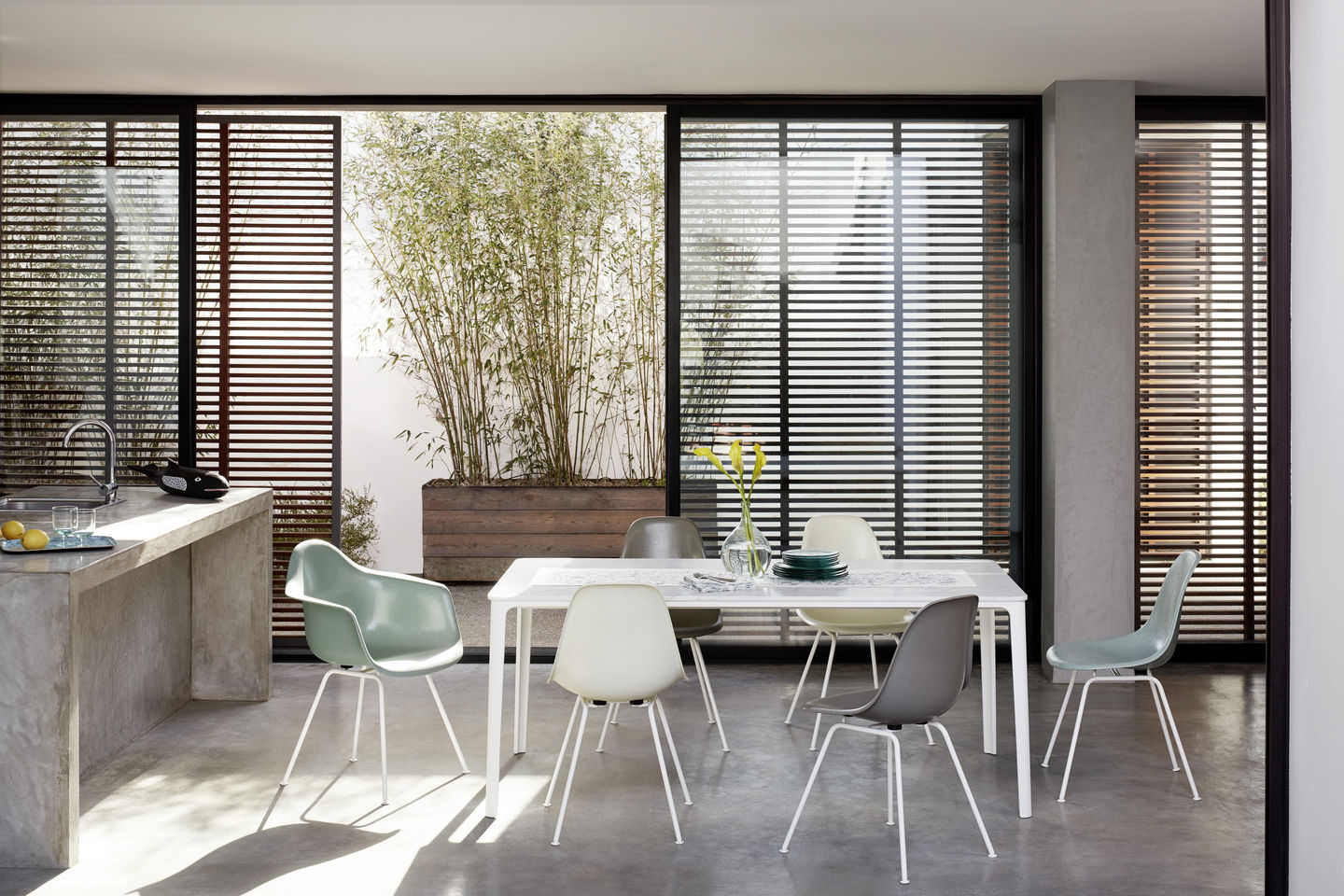 Eames Plastic Side Chair DSX Chair Vitra