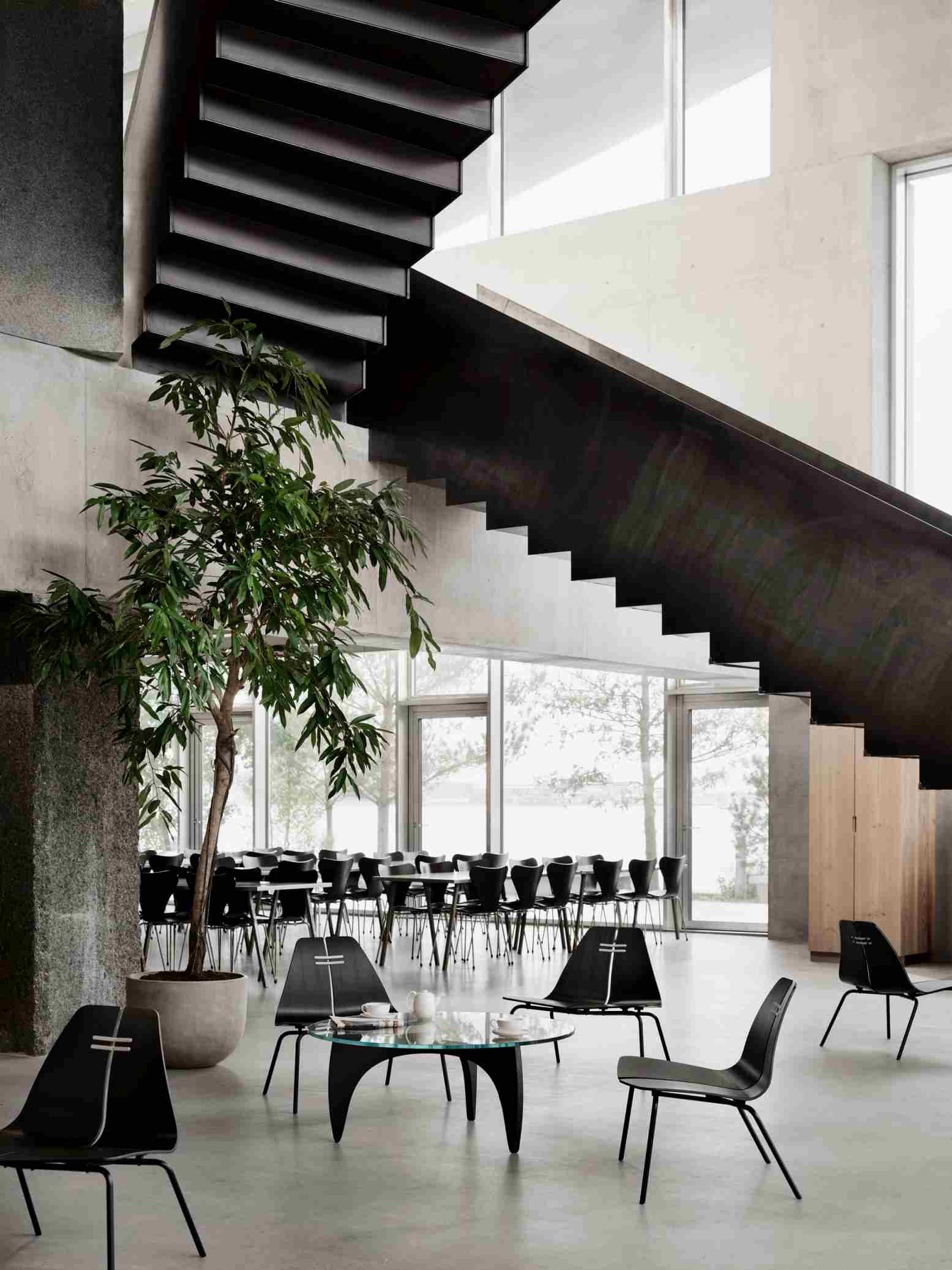 PK23 / PK 23 Fritz Hansen lounge chair