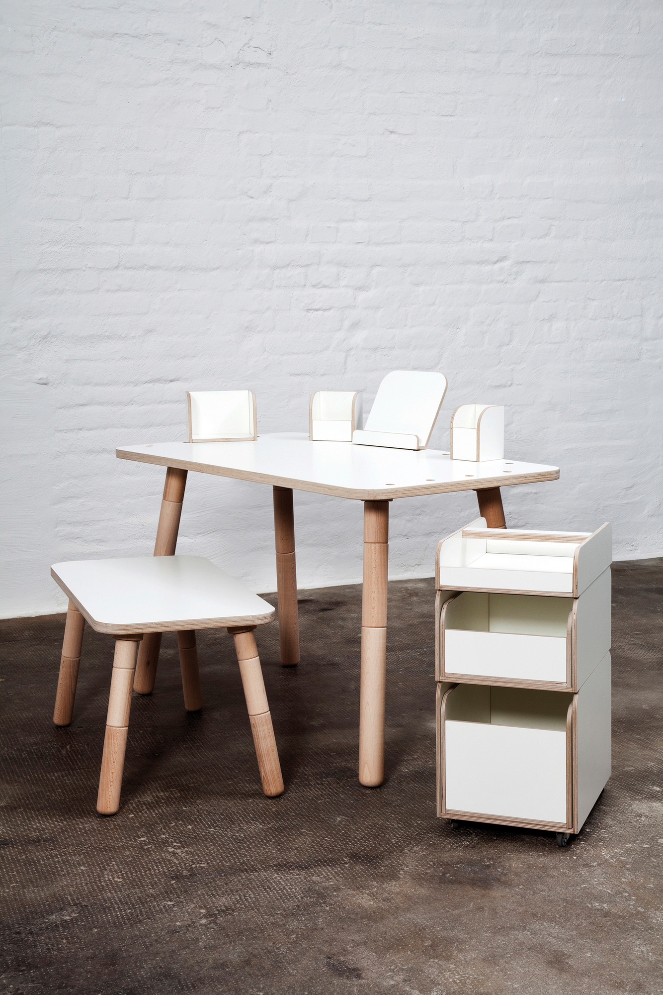 Growing Table container for children table Pure Position