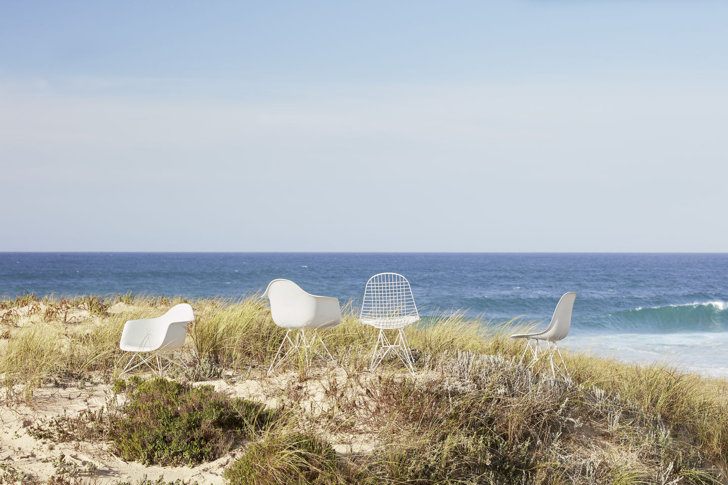 DKW-5 Wire Chair Chair with Seat Cushion Vitra