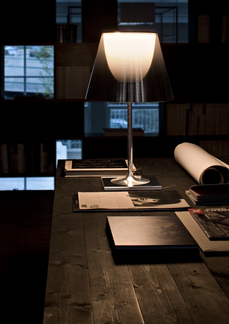 Ktribe T2 Table lamp Flos