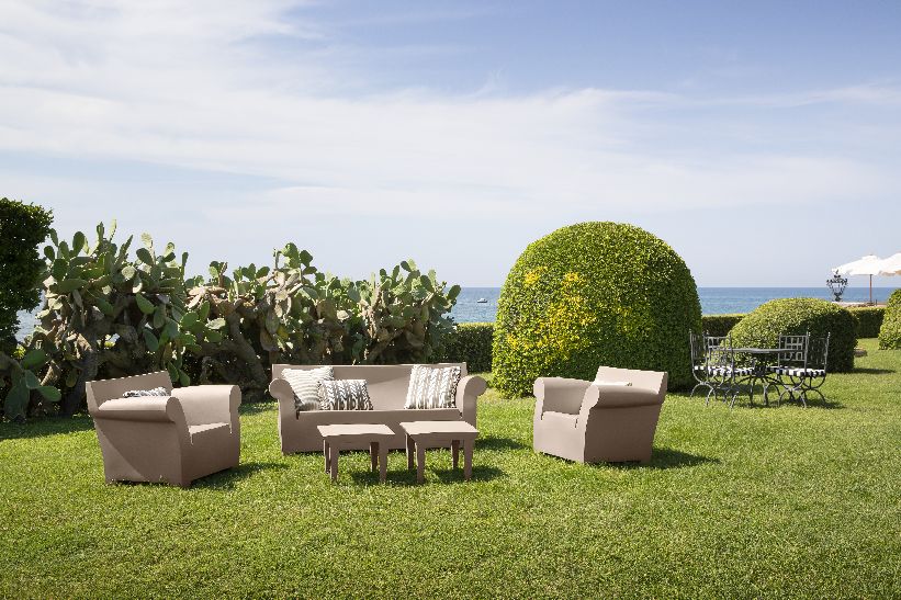 Bubble Club twoseater sofa Outdoor  Kartell