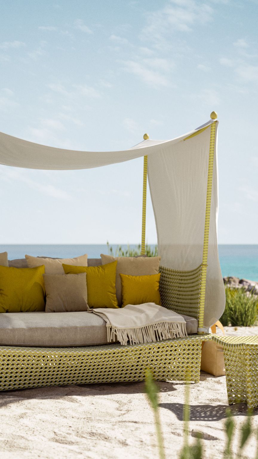 Daydream Side Table Dedon