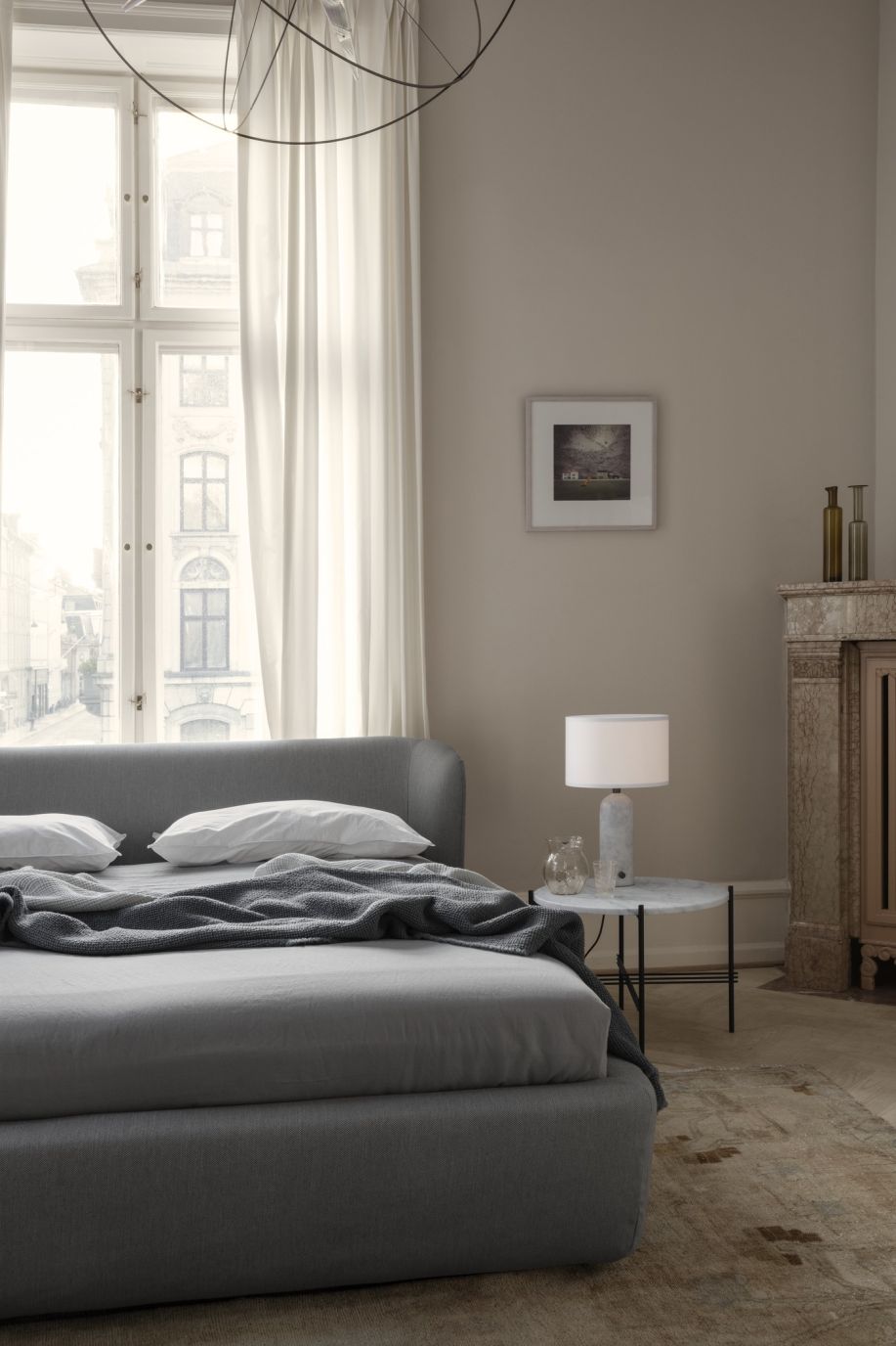 Gravity Table Lamp Small Gubi