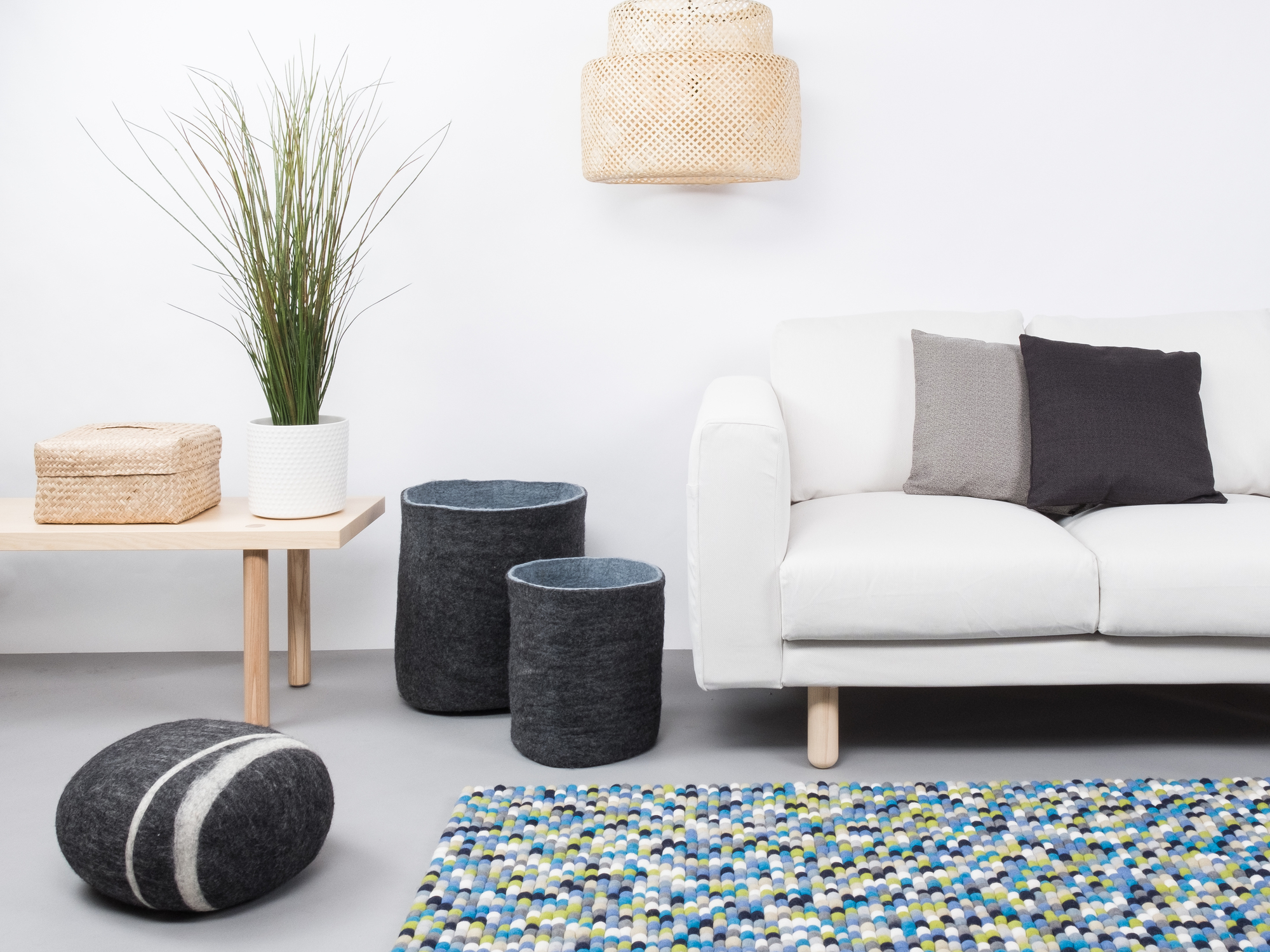 Felt ball Carpet 160x230 cm Myfelt Lotte