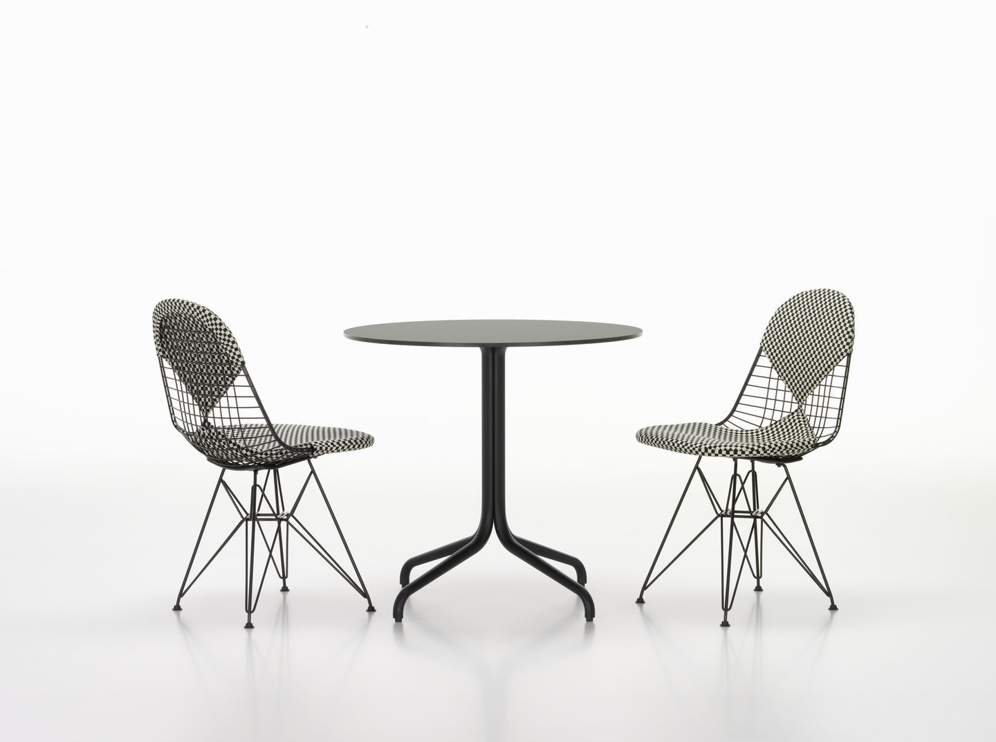DKR-2 Wire Chair with seat and back cushion Vitra