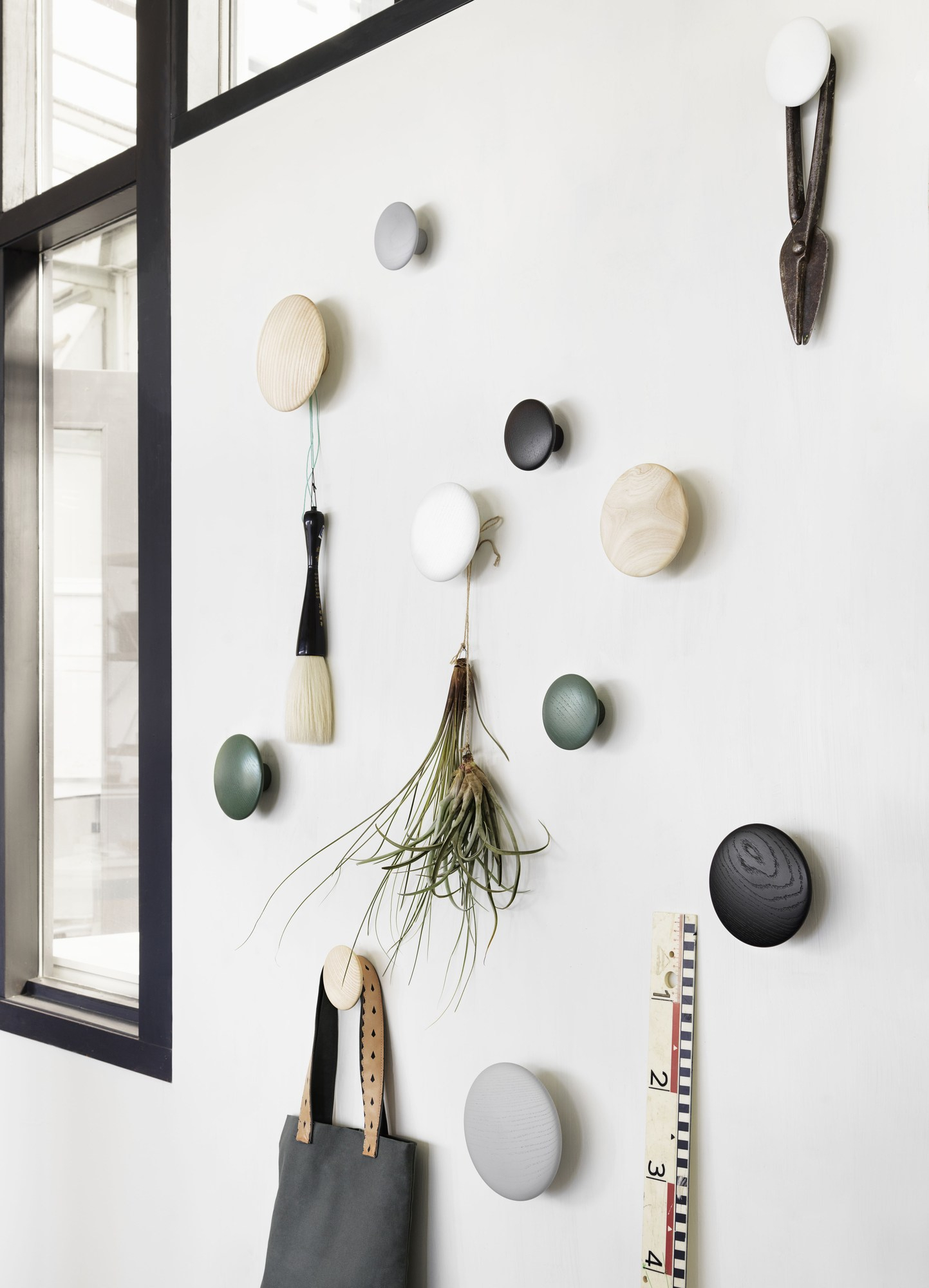 The Dots Coat Hook Set of 5 Muuto