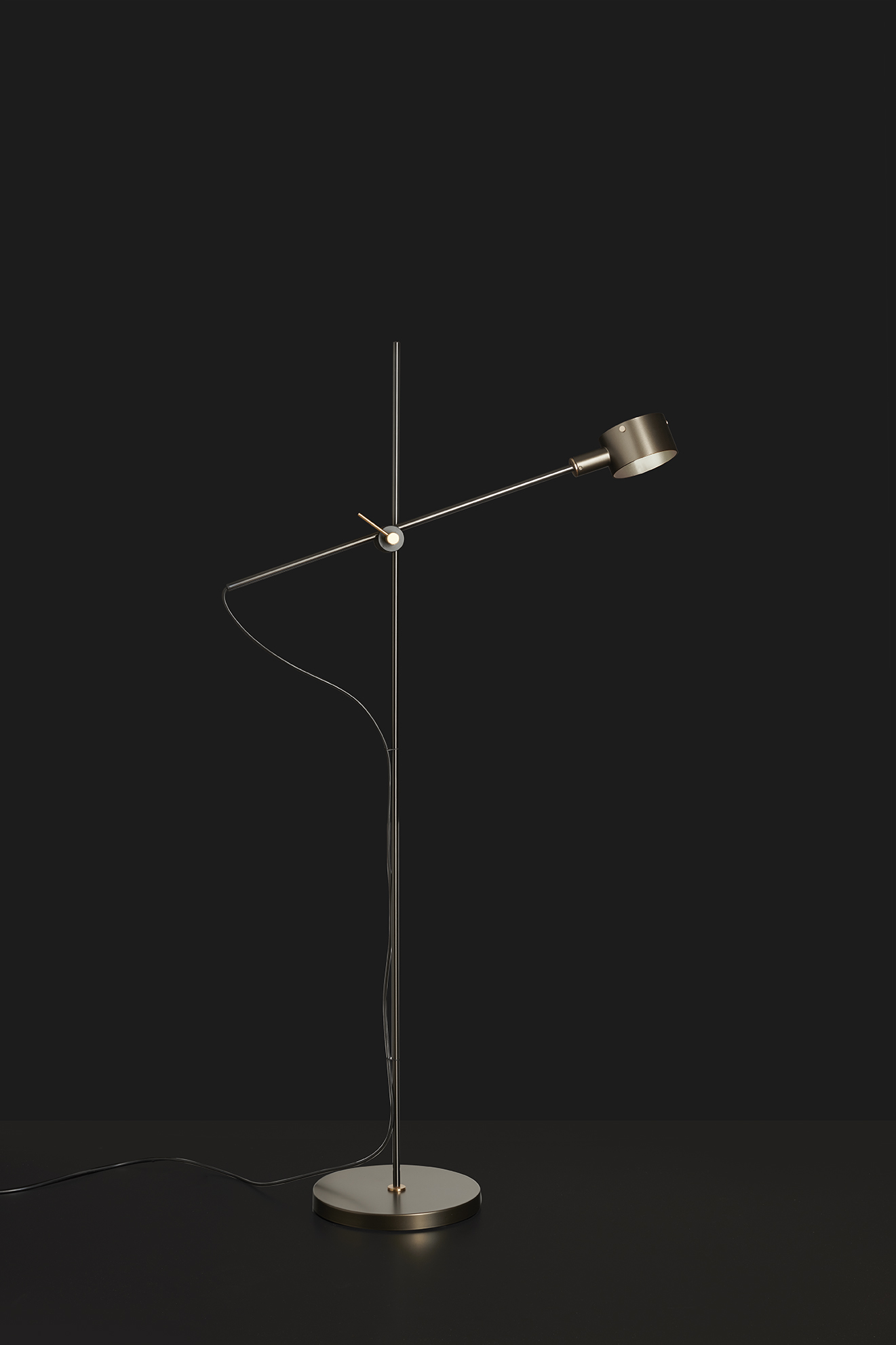 G.O. 352 Floor lamp Oluce G.O. 352 Floor lamp Oluce