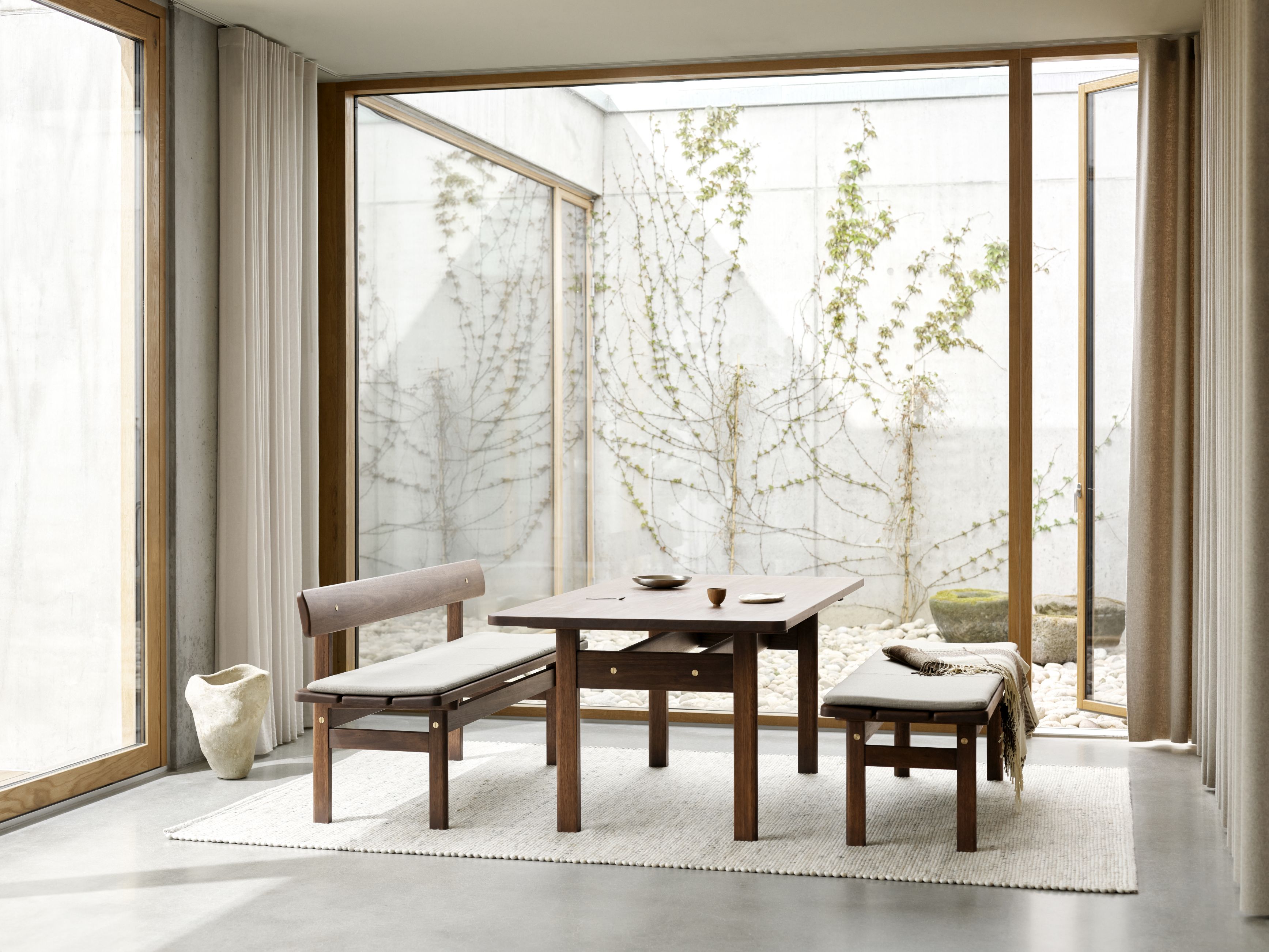Asserbo Series Bench Dark Oiled Eucalyptus Carl Hansen & Søn