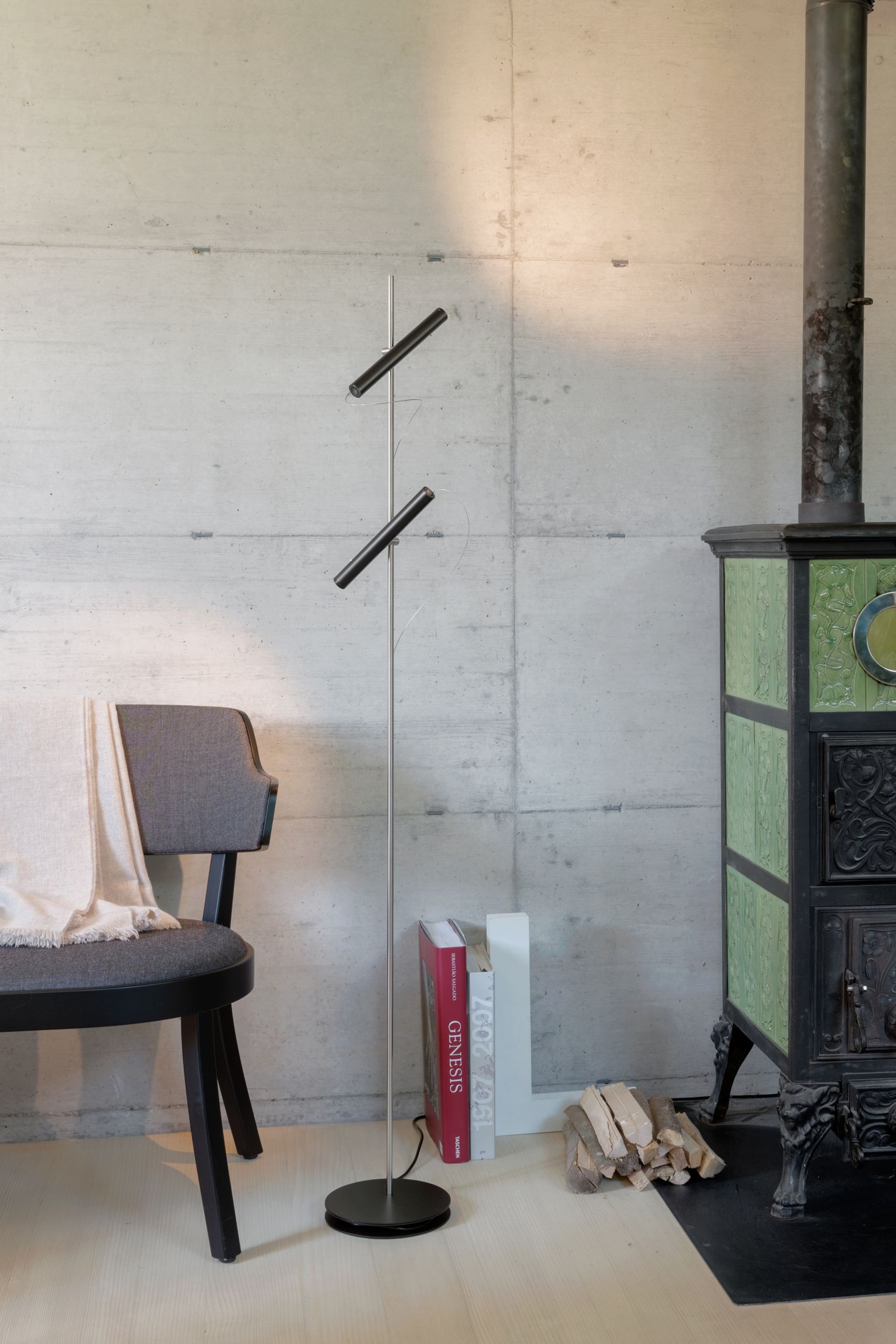  LINIjA S Floor Lamp Baltensweiler