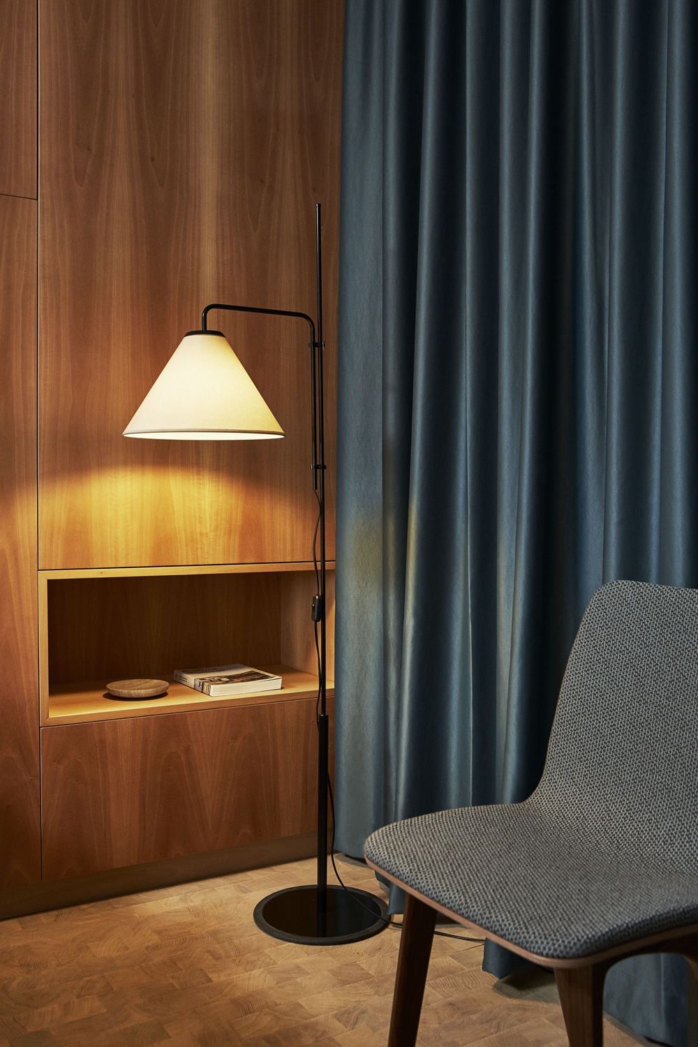 Funiculi Fabric floor lamp marset