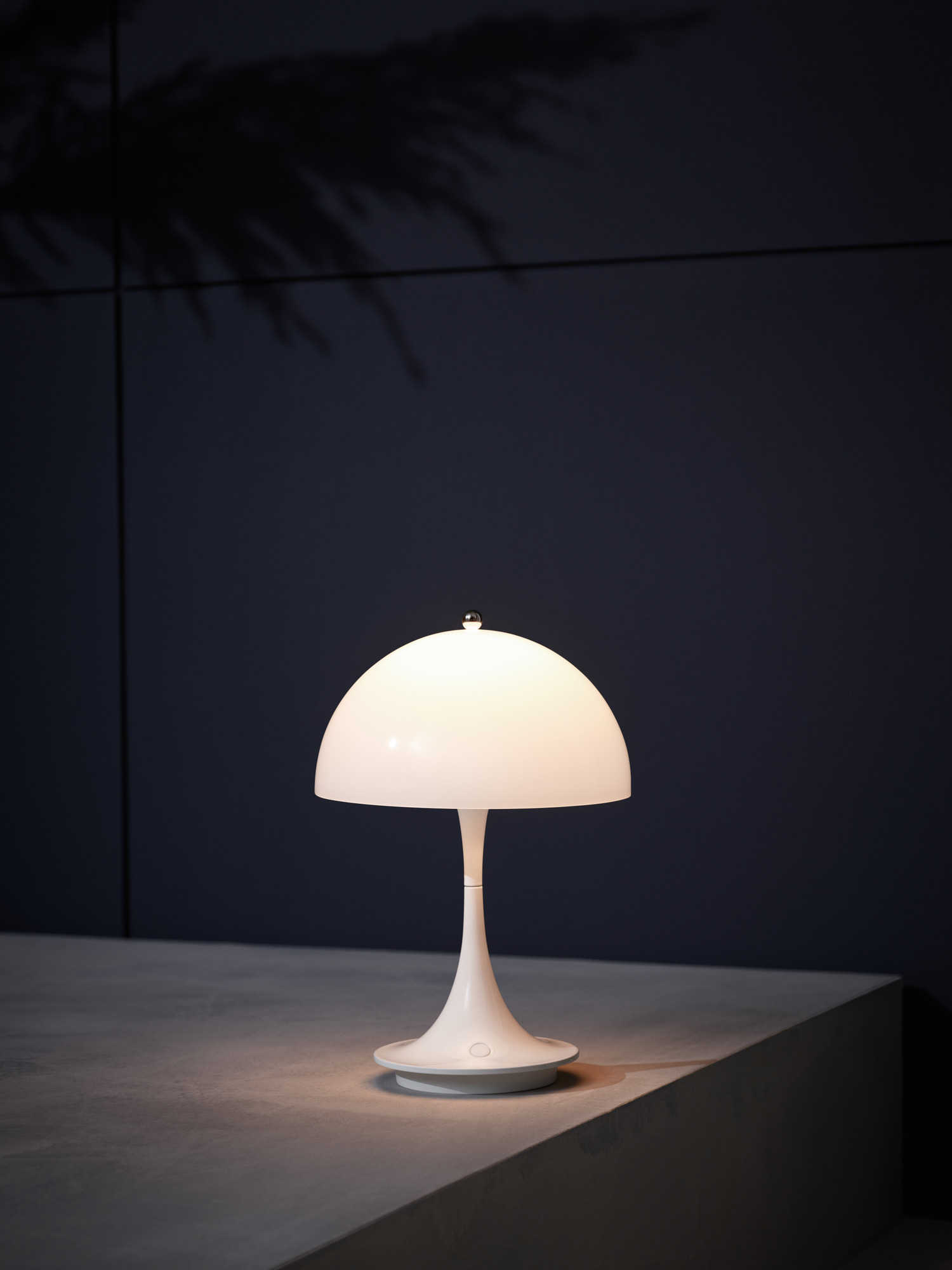Panthella 160 Portable LED Table lamp Indoor/Outdoor Louis Poulsen Opal Grey