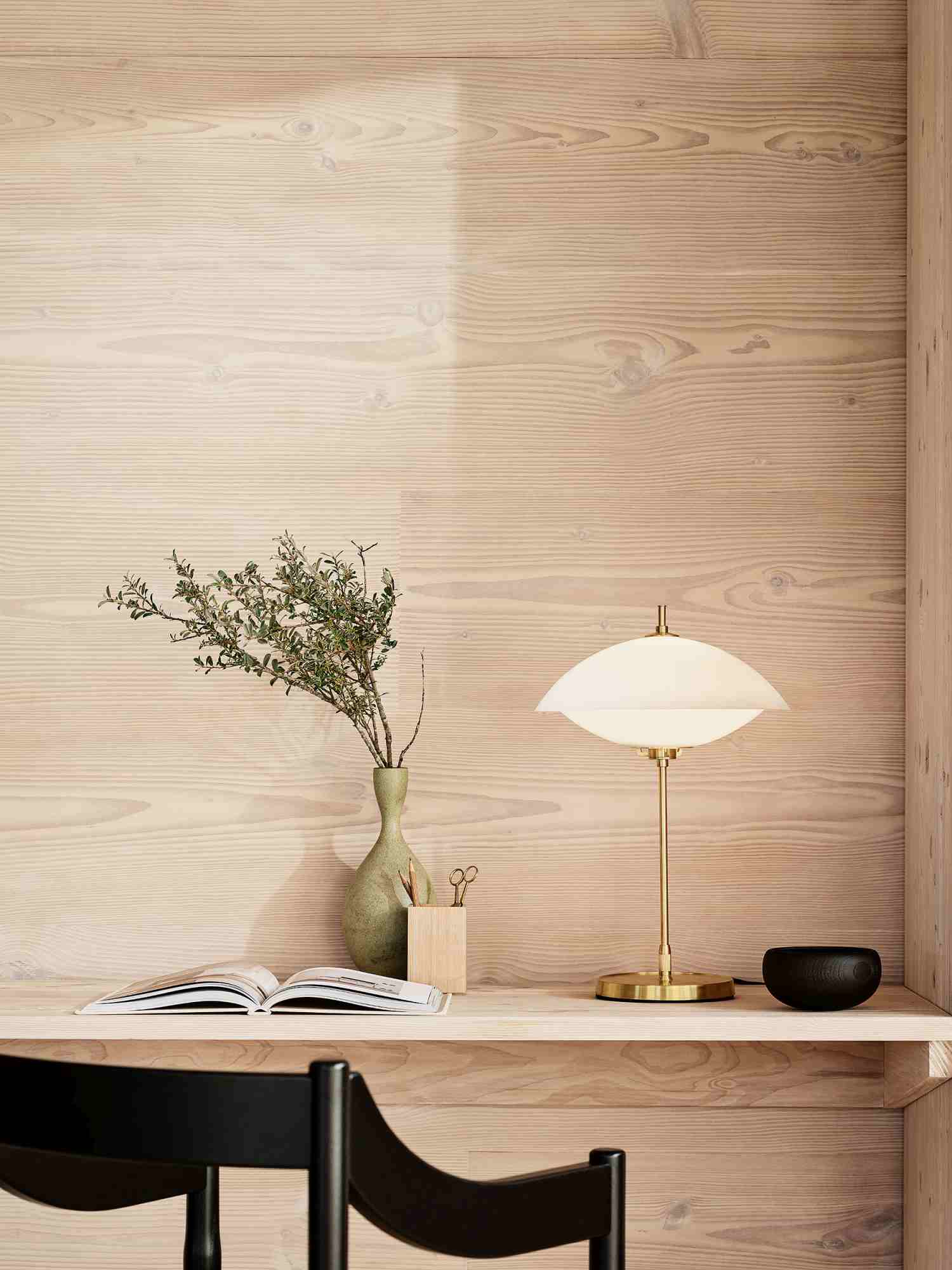 Clam Table lamp Fritz Hansen table lamp