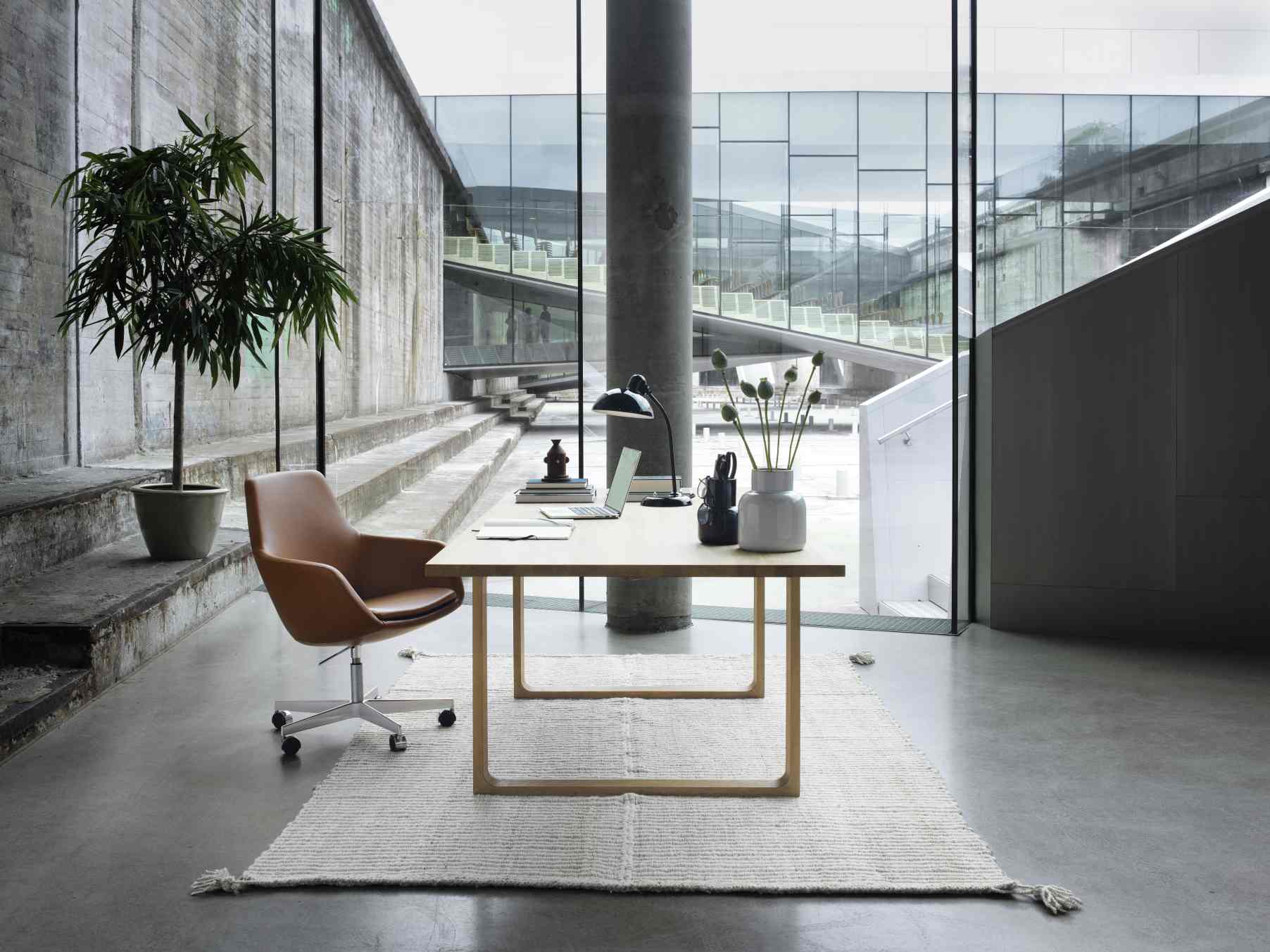 Little Giraffe Swivel Chair 3211R Removable Cover Fritz Hansen 