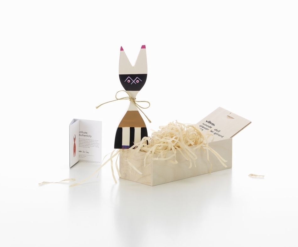 Wooden Dolls Wooden figure Vitra No 9