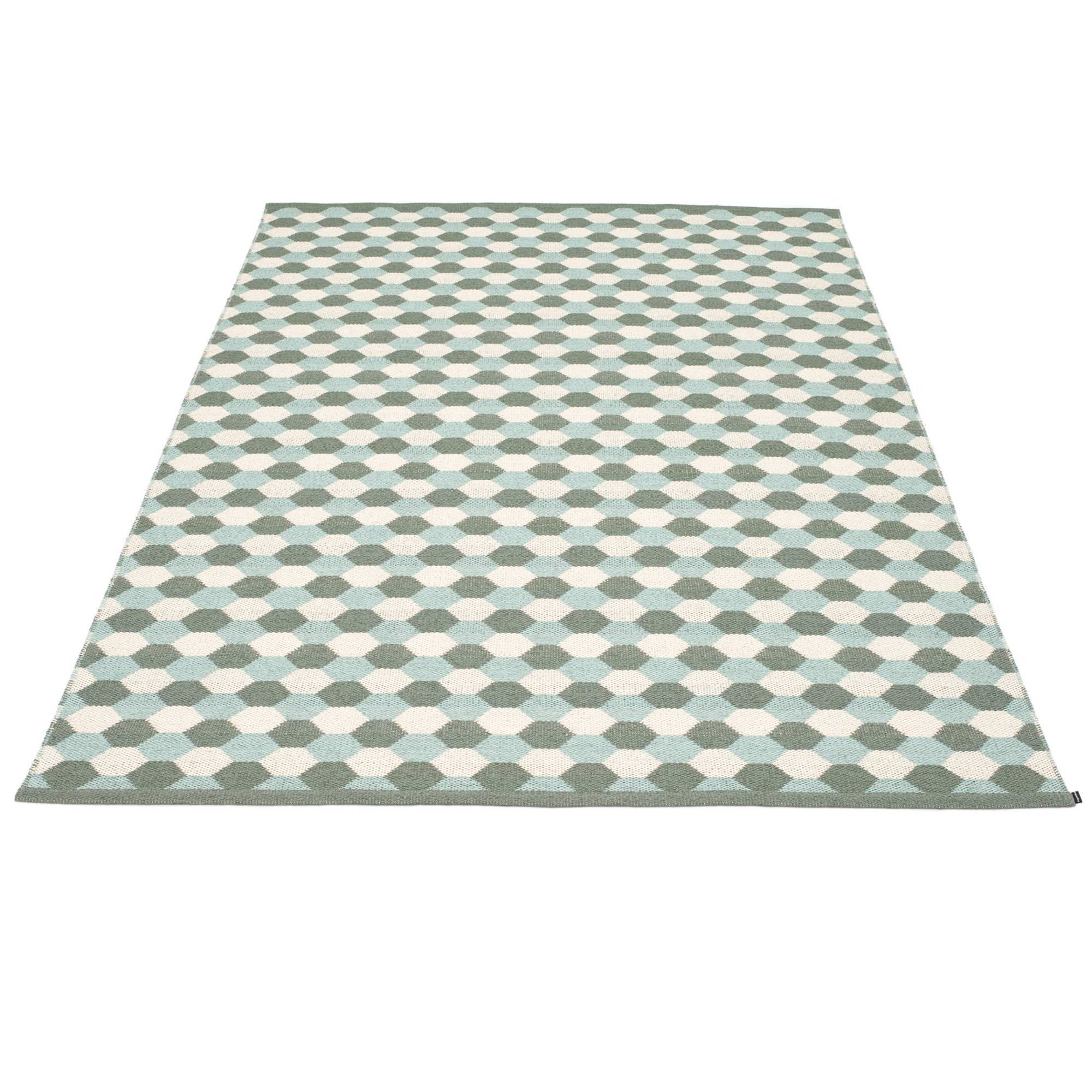 Dana plastic carpet 180x275 Pappelina