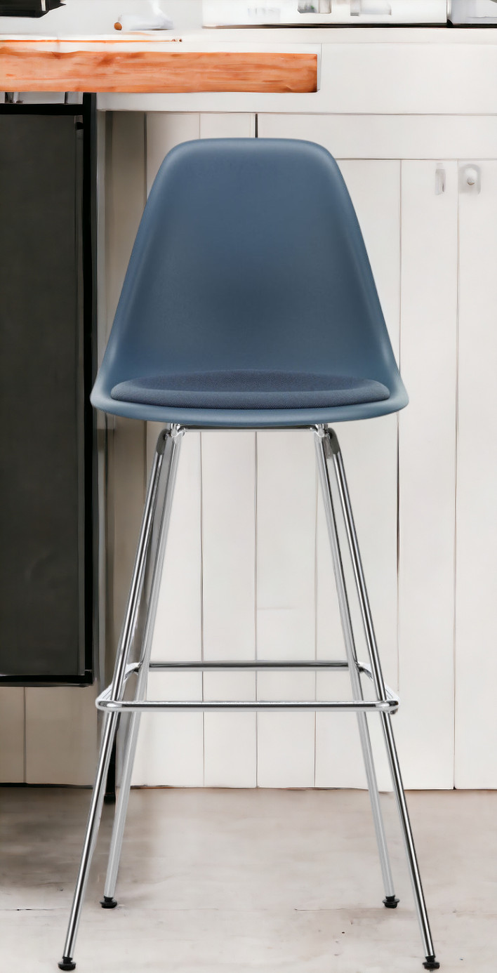 Eames Plastic Bar Stool Bar Stool High with seat cushion Vitra