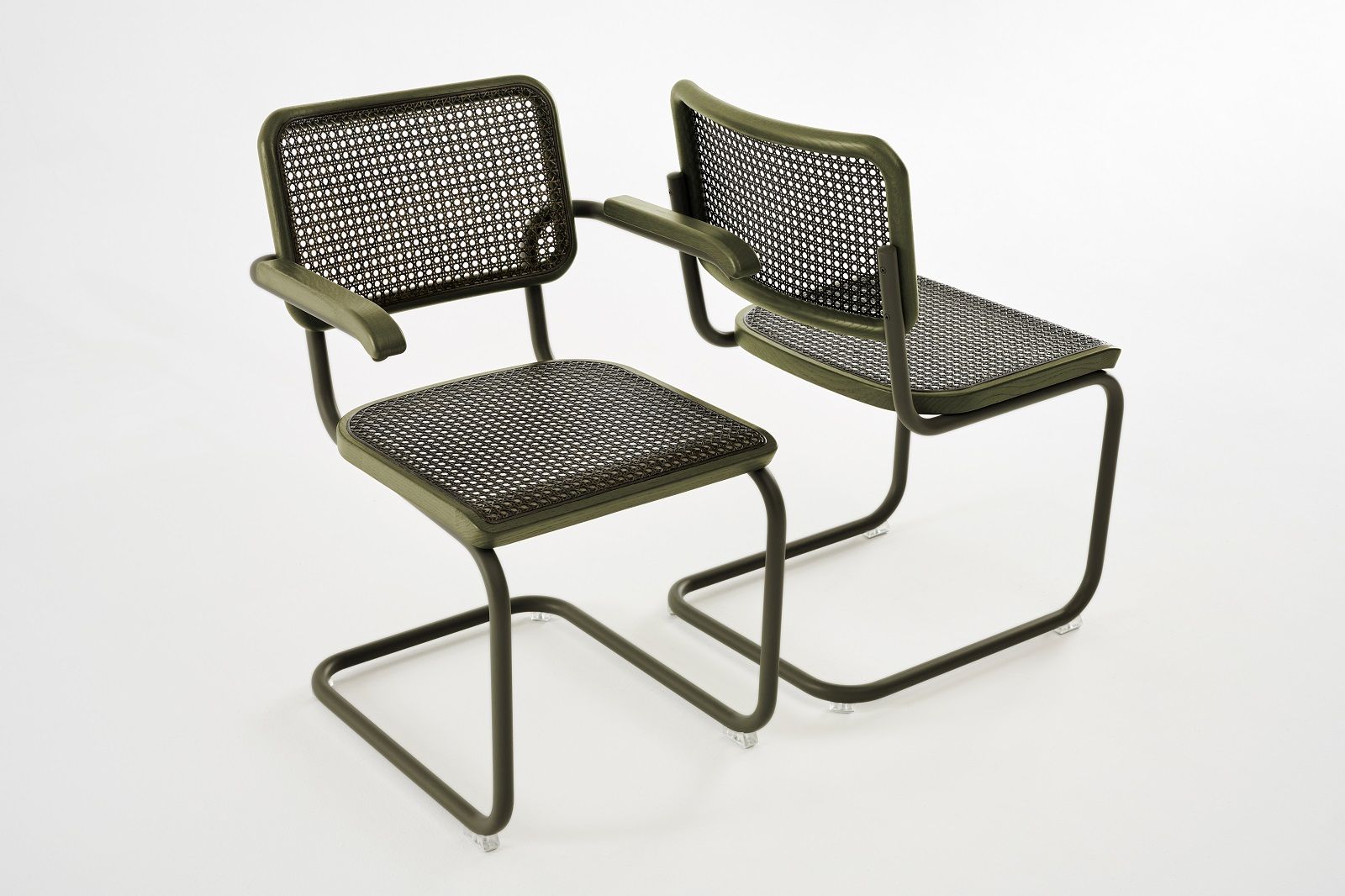 S 32 V Tubular steel classic cantilever chair Thonet