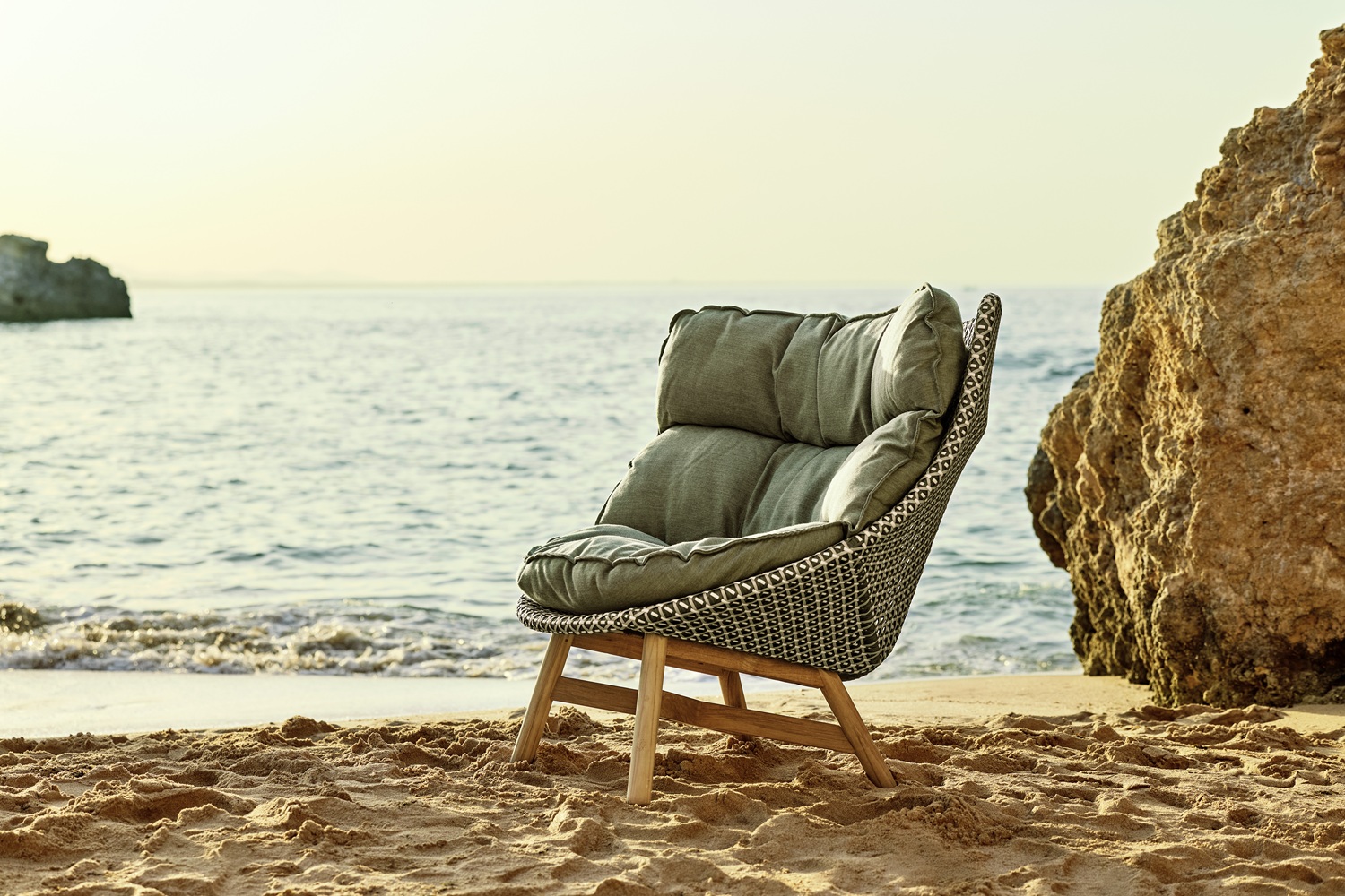 Mbrace Outdoor Wing chair High-back Dedon