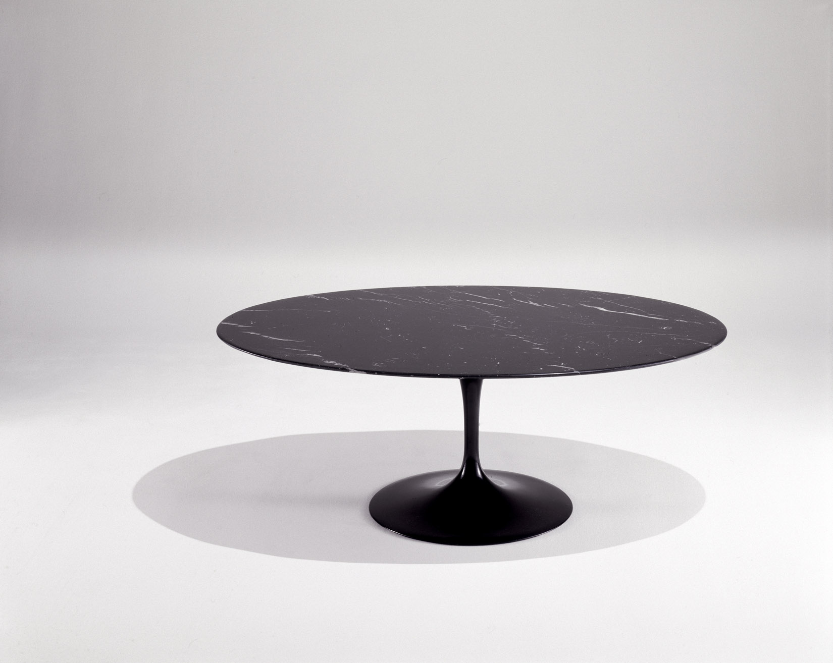 Saarinen Dining Table Round Knoll International