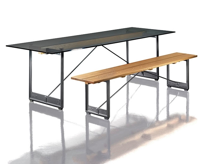 Brut table Magis