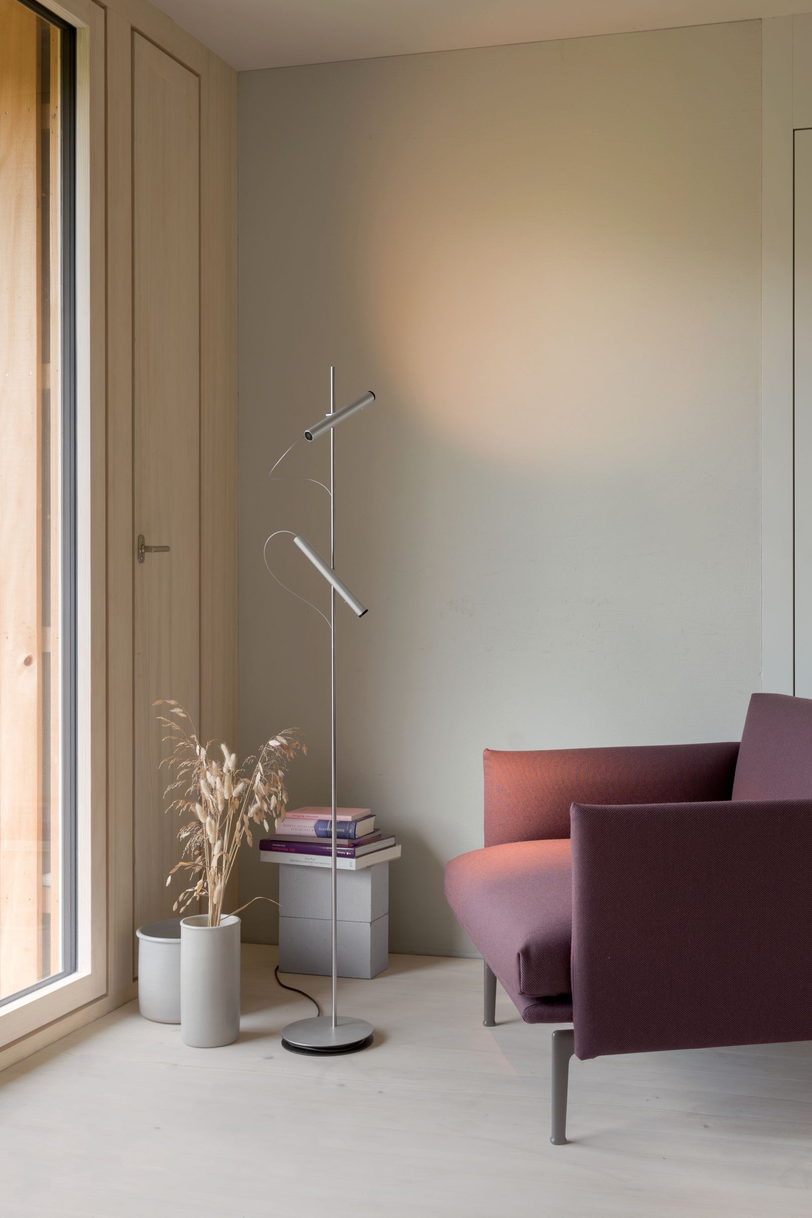  LINIjA S Floor Lamp Baltensweiler