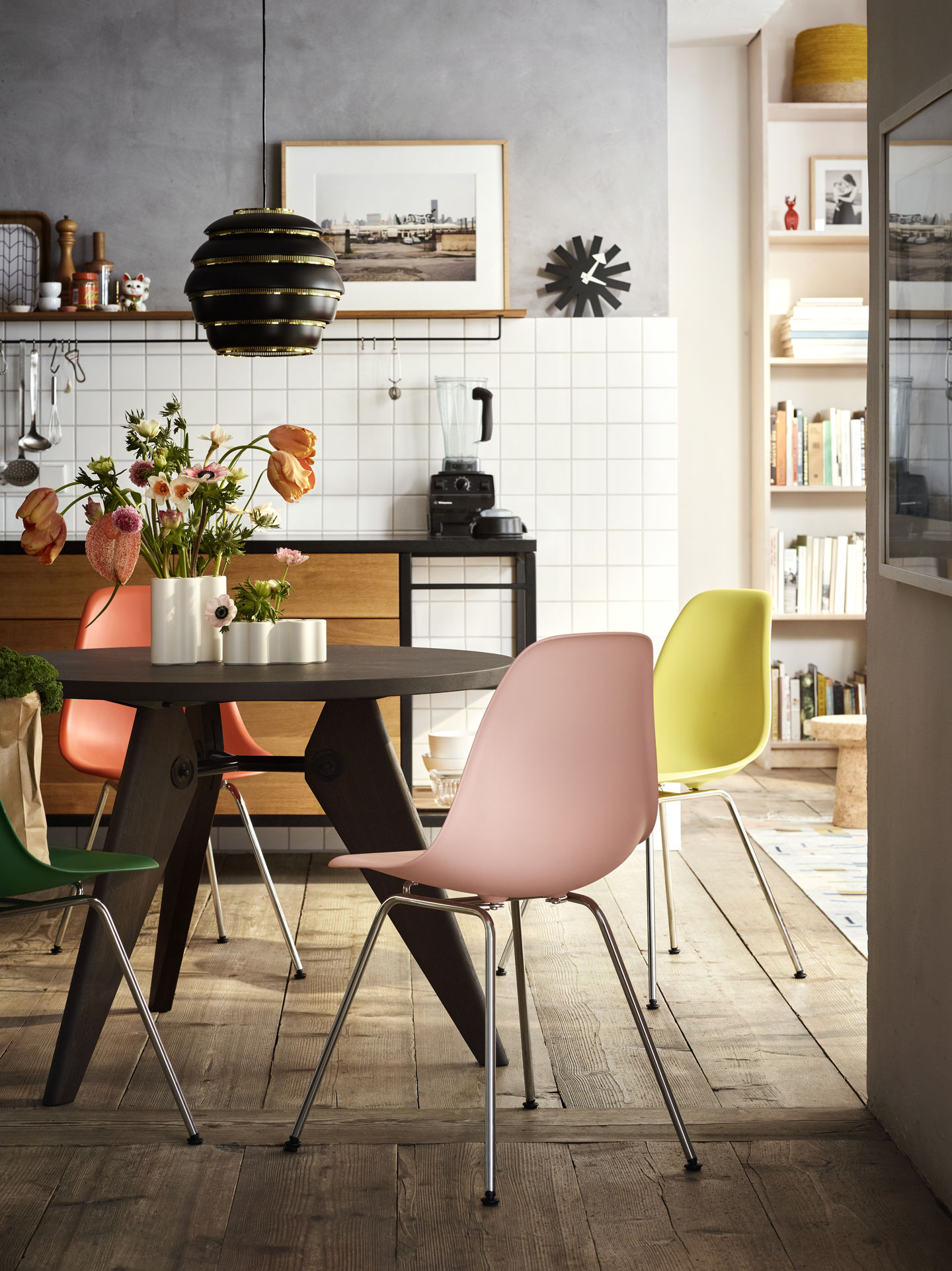 Eames Fibreglass Chair DSX Chair Vitra