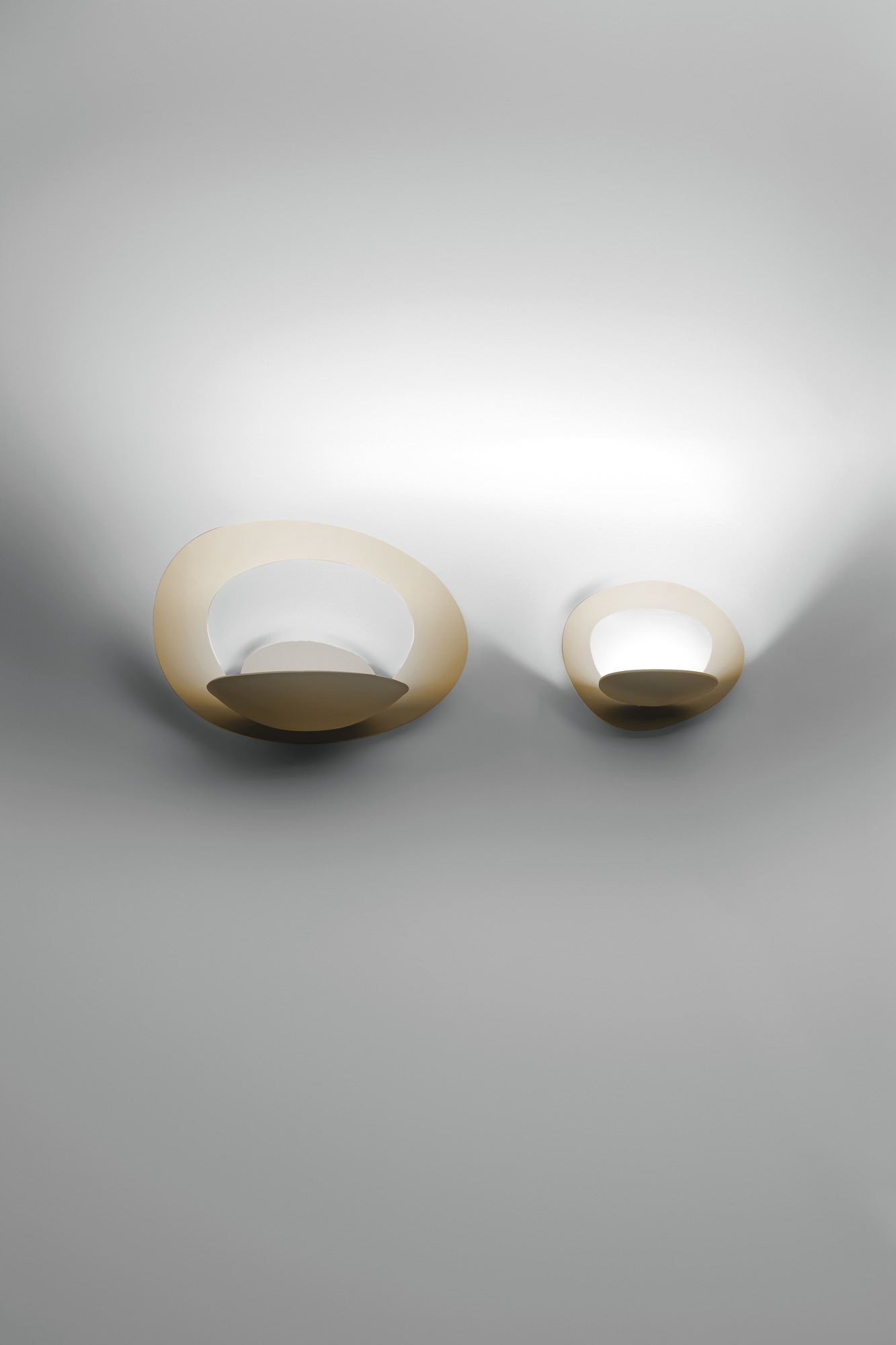 Pirce Micro LED Wall wall lamp Artemide