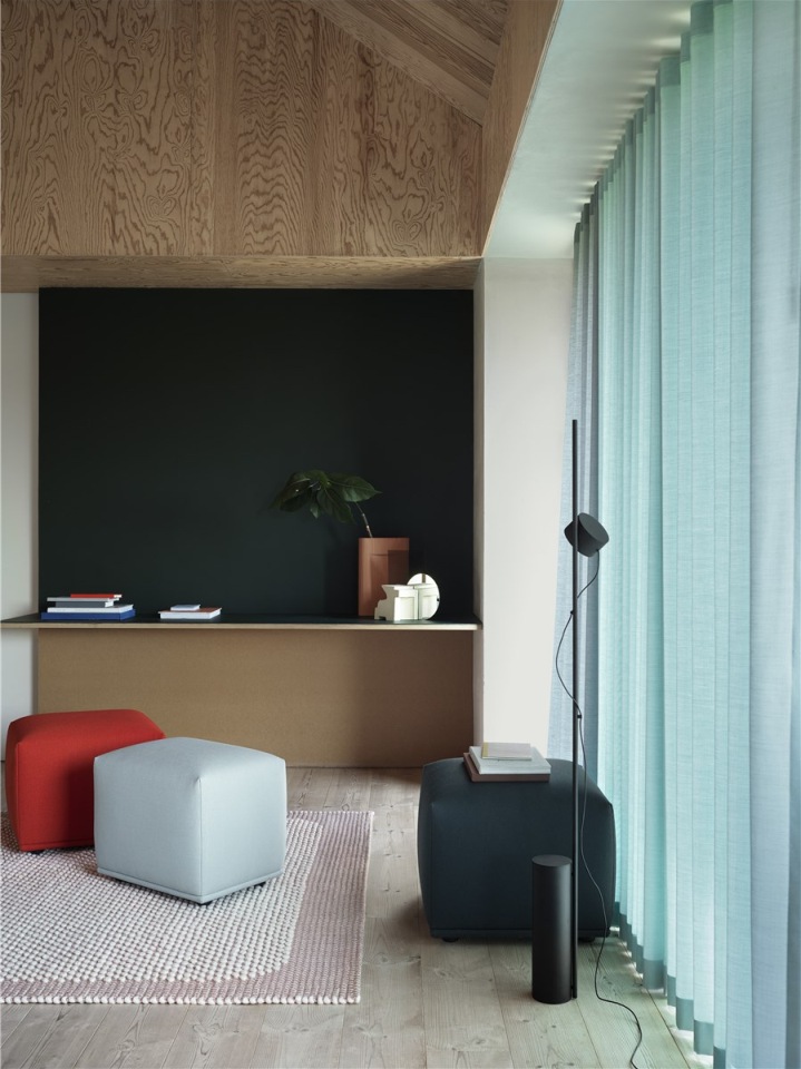 Post Floor Lamp Muuto