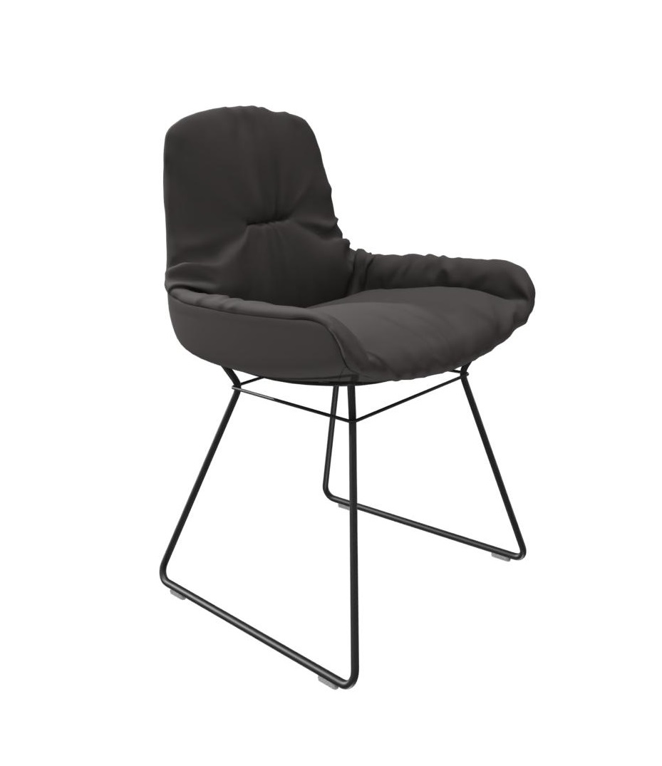 Leya chair low armrest leather Sahara Freifrau Manufaktur PREFERRED COMBINATION