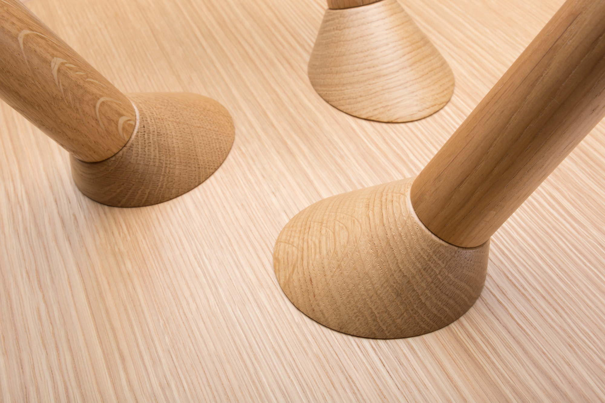Turn low side table natural oak Maigrau