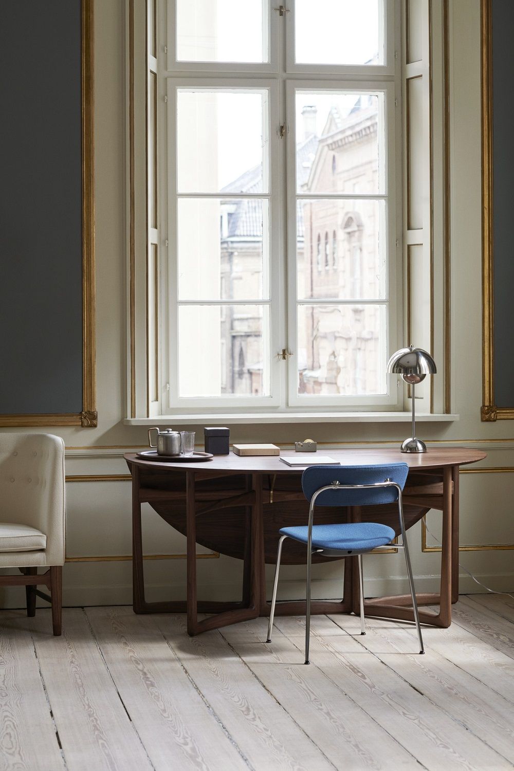 Drop Leaf HM6 Table Dining Table AndTradition
