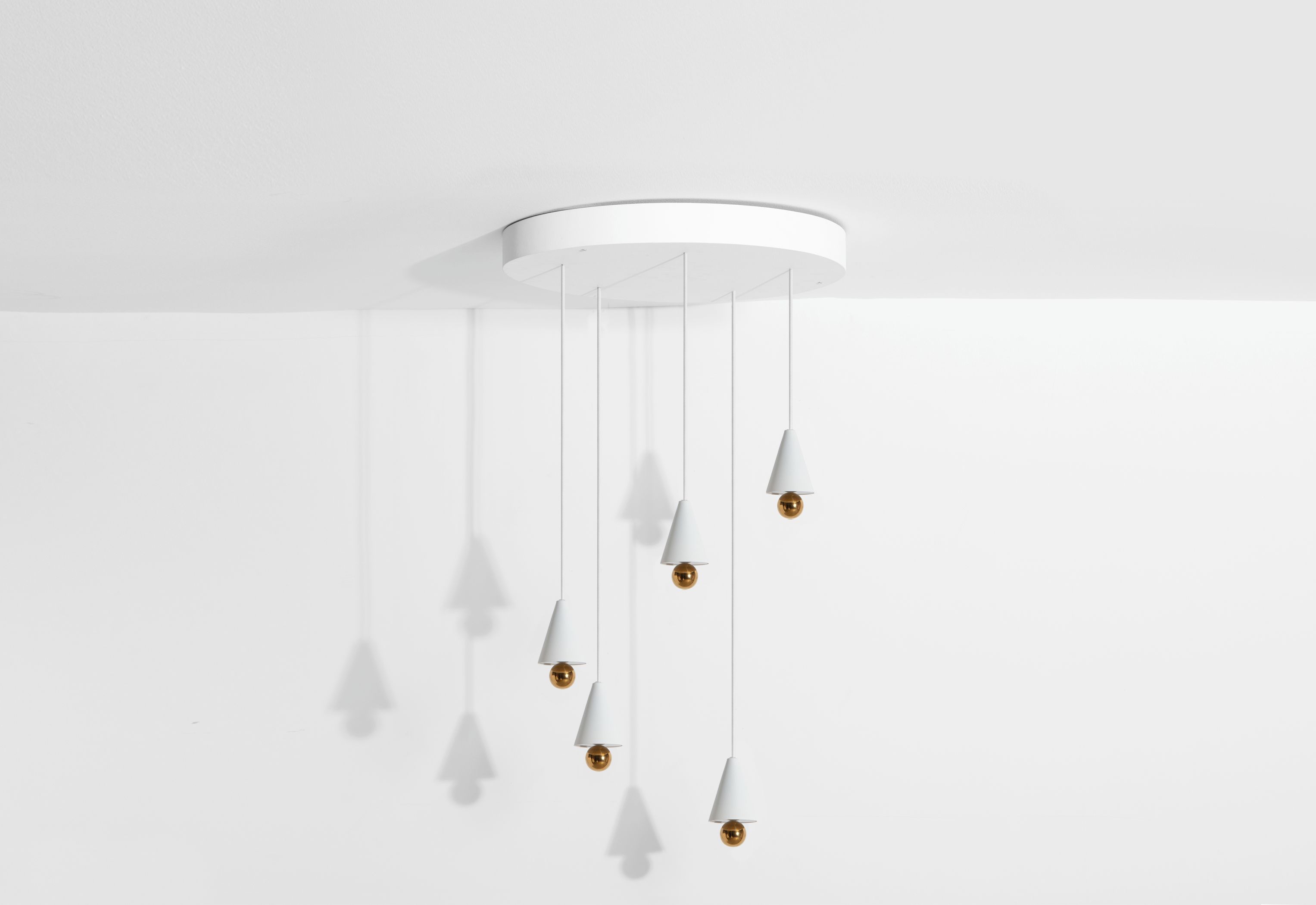 Cherry Pendant light Pendant Light Set of 5 Round Plate Petite Friture White