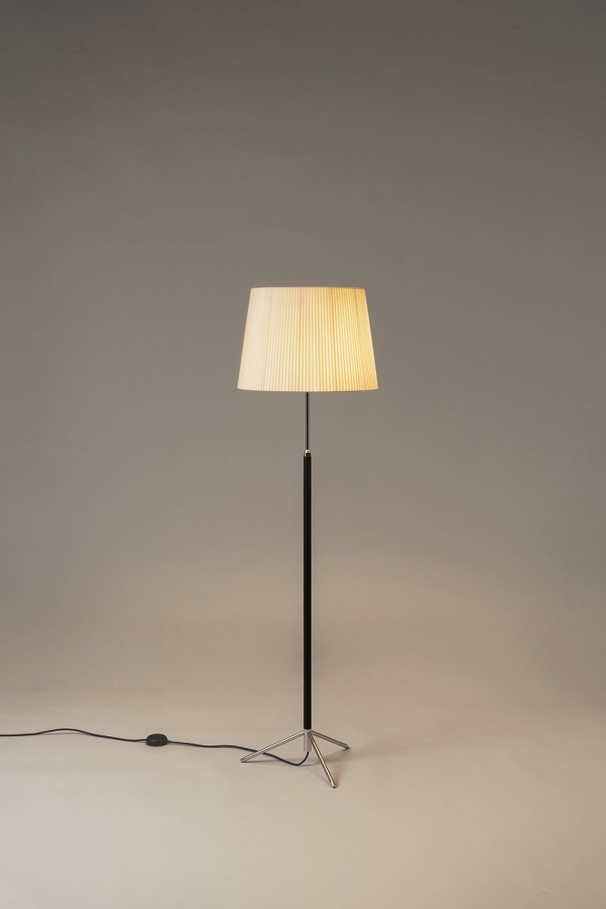 Pie de Salon Floor lamp Santa & Cole