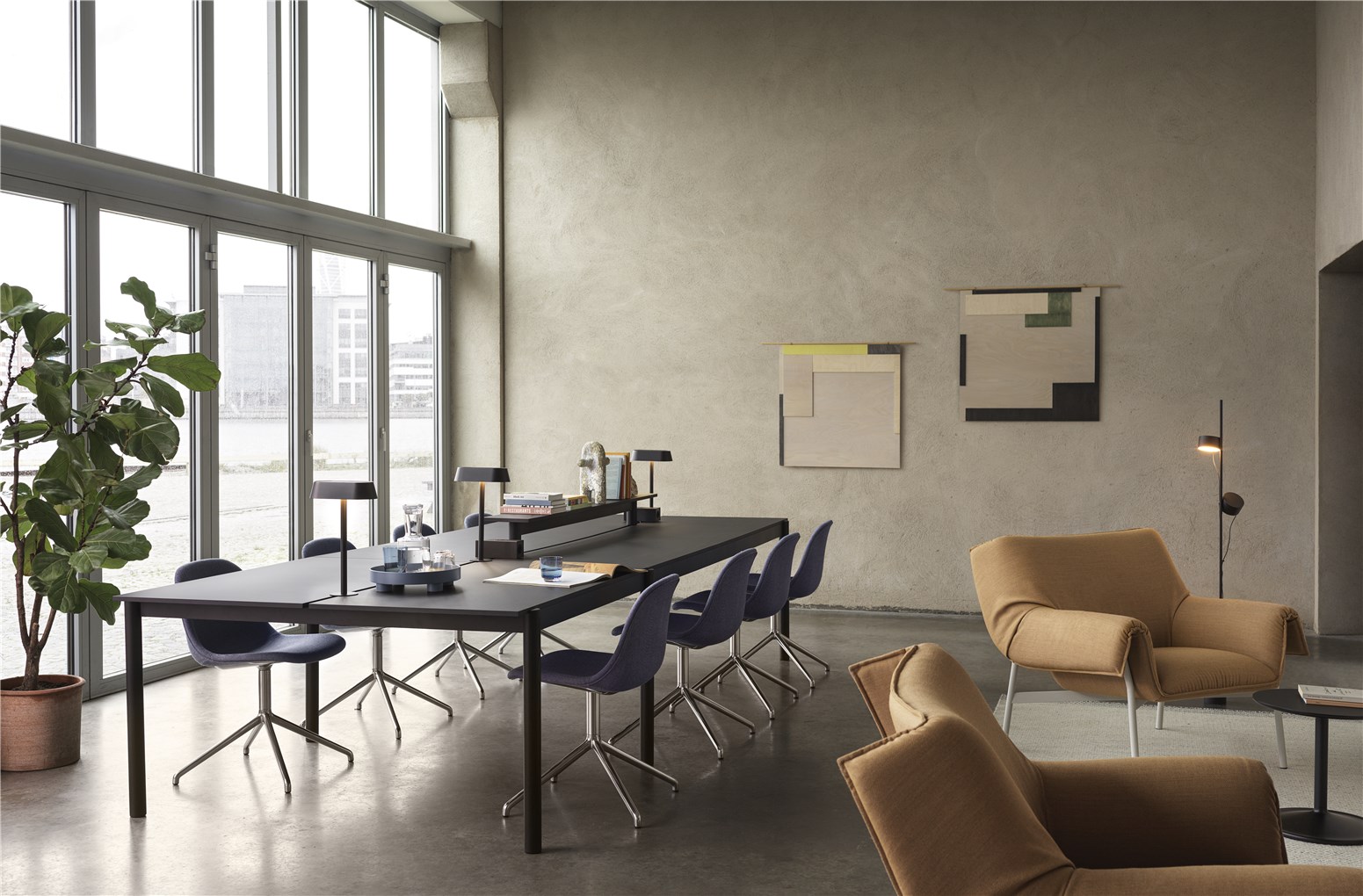 Post Floor Lamp Muuto