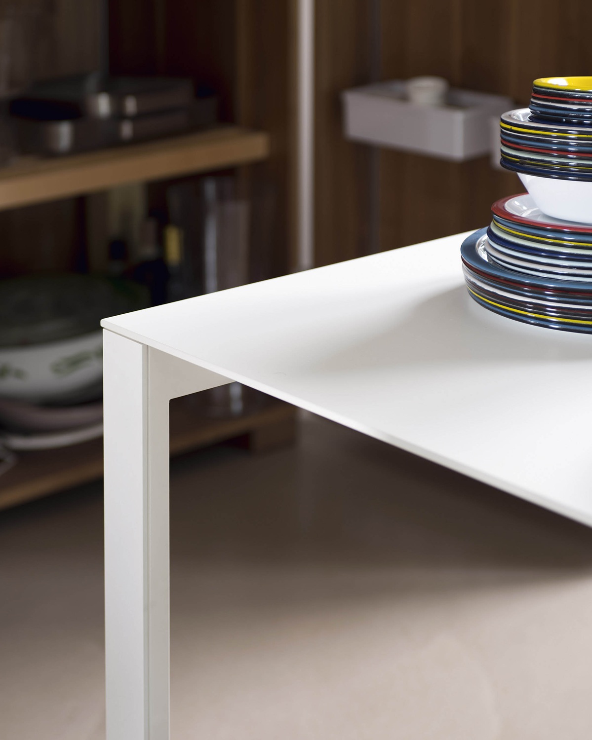 Thin-K Indoor Extendable table Kristalia