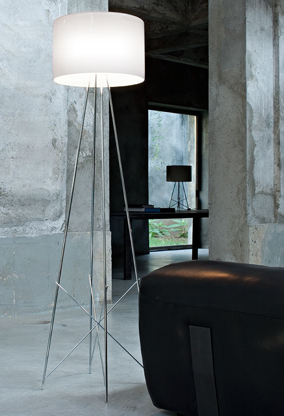 Ray F2 Floor Lamp Flos black