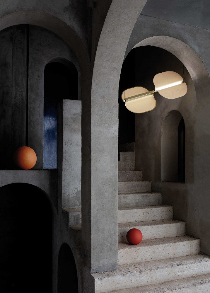 Omma 2 Leaves Pendant Light with 2 Elements LZF Lamps