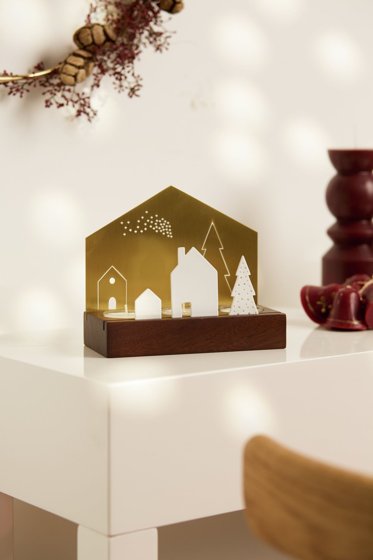 Light object village porcelain-metal wheels