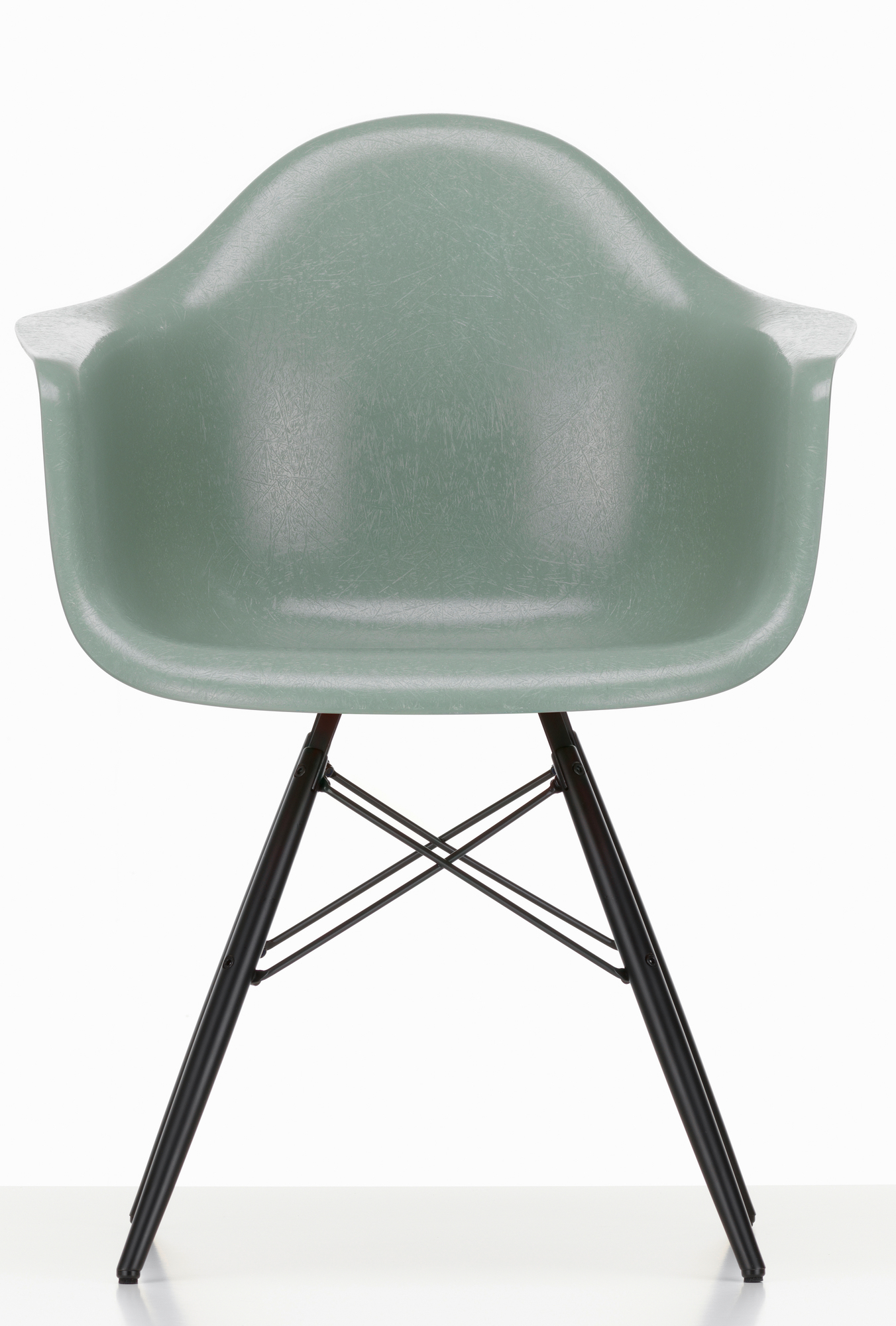 Eames Fibreglass Arm Chair DAW Chair Vitra