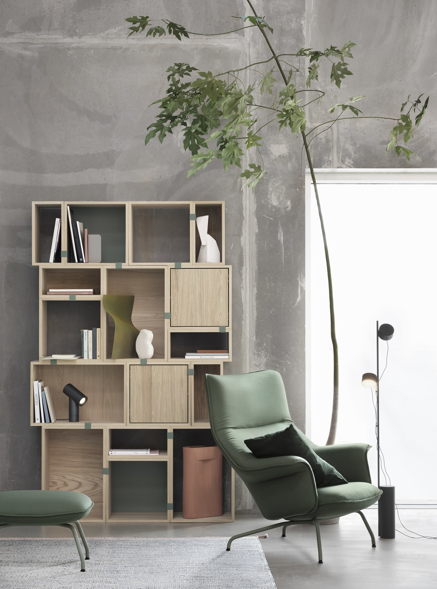 Post Floor Lamp Muuto