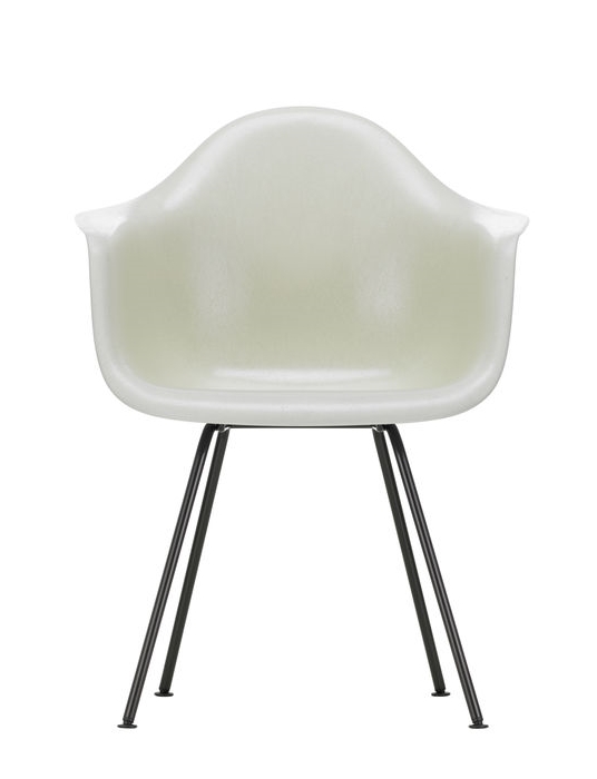 Eames Fibreglass Arm Chair DAX Chair Vitra