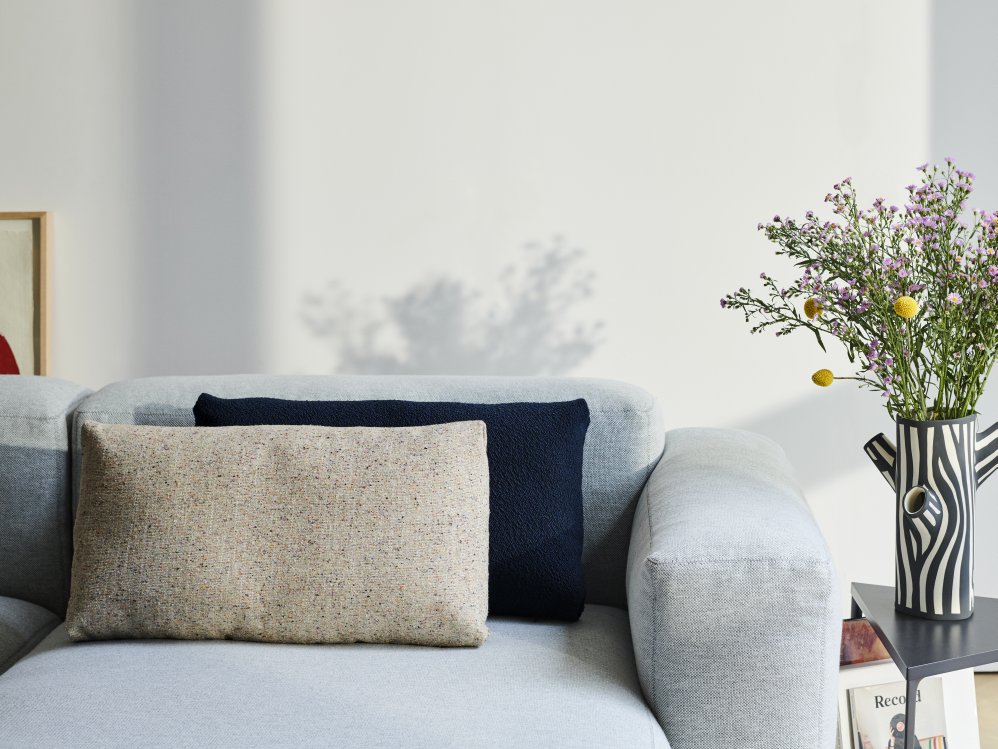 Mags Soft Sofa Low 2,5-seater Combination 3 with armrest right Hay