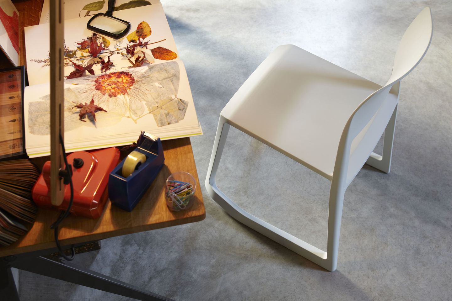 Tip Ton RE chair plastic Vitra Coral