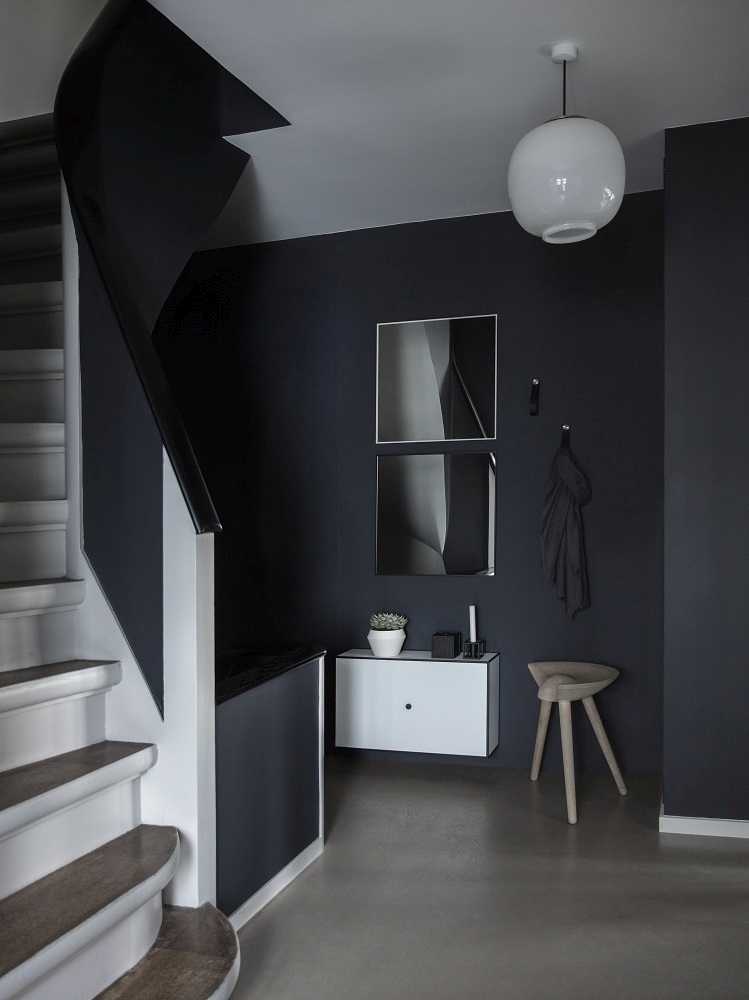  Frame Shoe Cabinet Audo