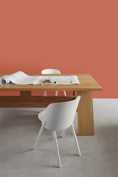 CH05 This Chair e15